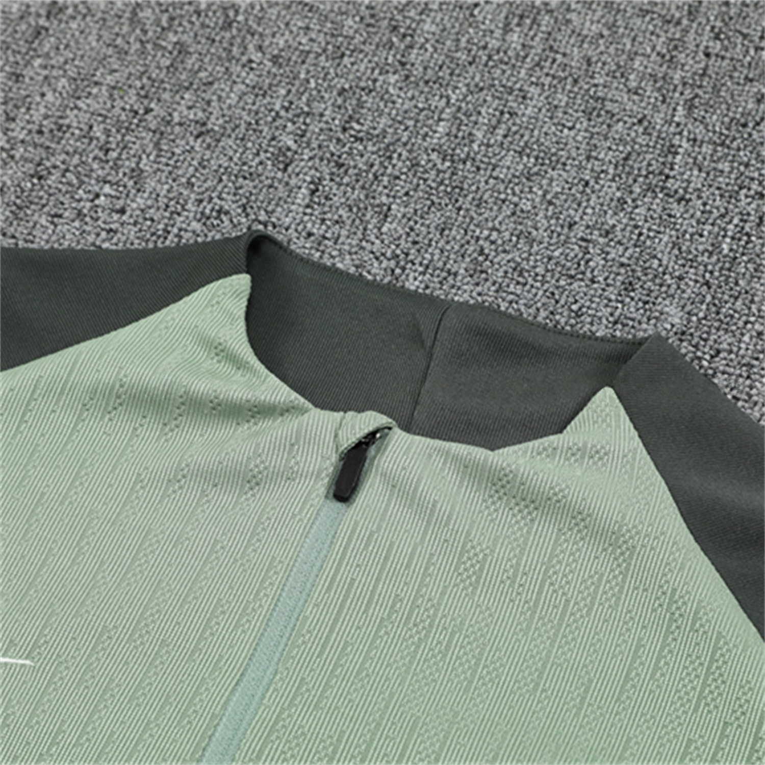 C.H.E.L.S.E.A 25-26 Long Sleeve Training Set - Player Version - Light Green Top and Pants - Unitedfutballjersey