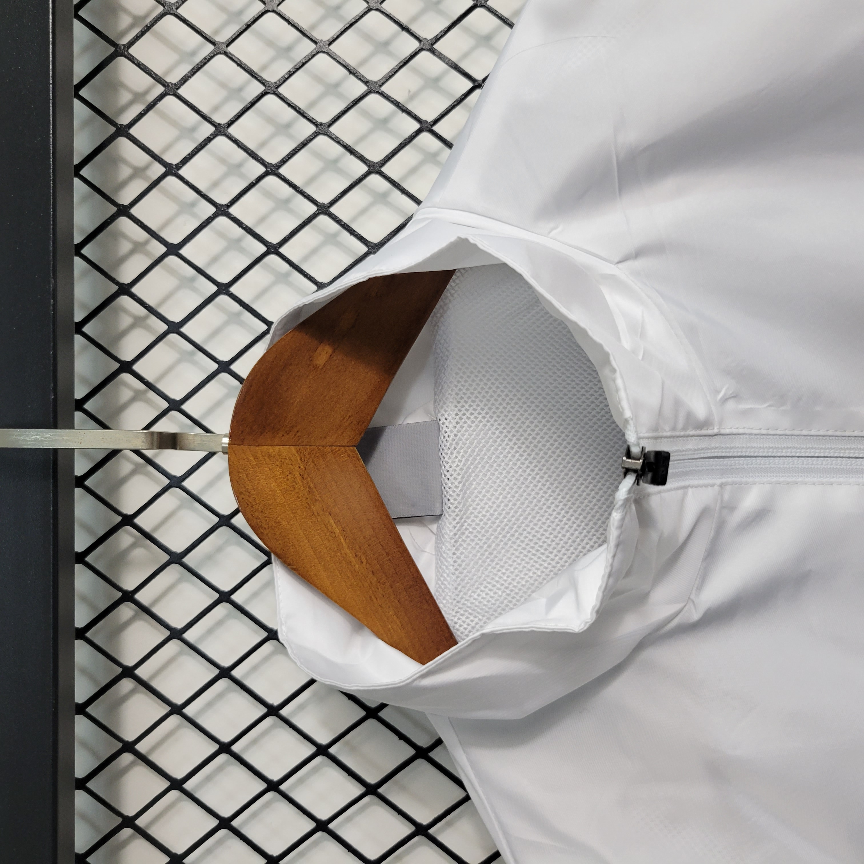 23-24 AC Milan White Windbreaker S-XXL - Unitedfutballjersey