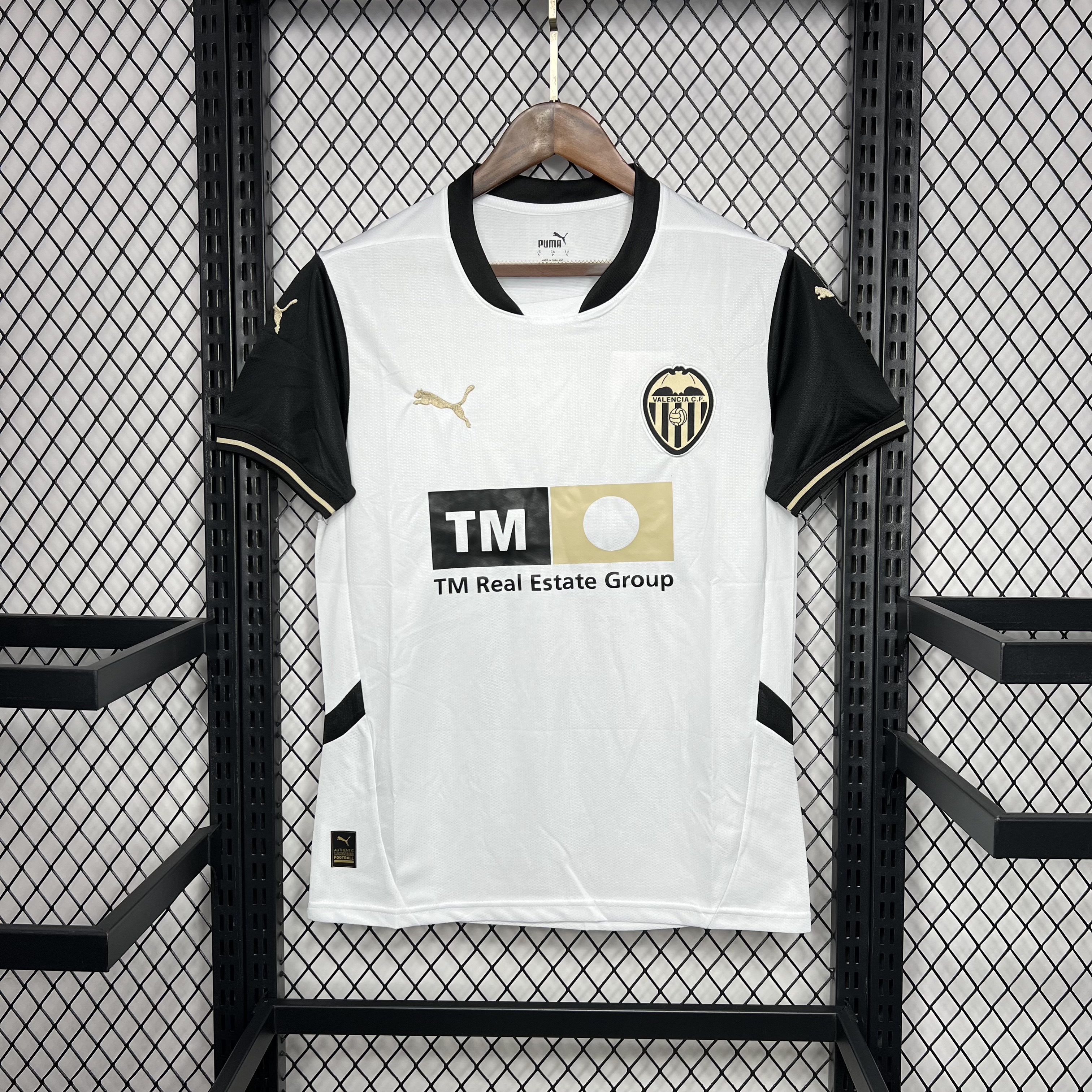 Valencia 24-25 Home Stadium Jersey - Fans Version - Unitedfutballjersey