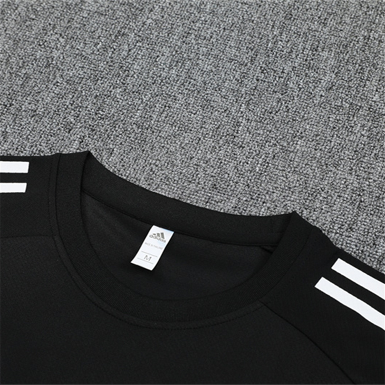 Real Madrid 25-26 Short-Sleeve Training Set - Yellow Line Black Top and Black Shorts - Unitedfutballjersey