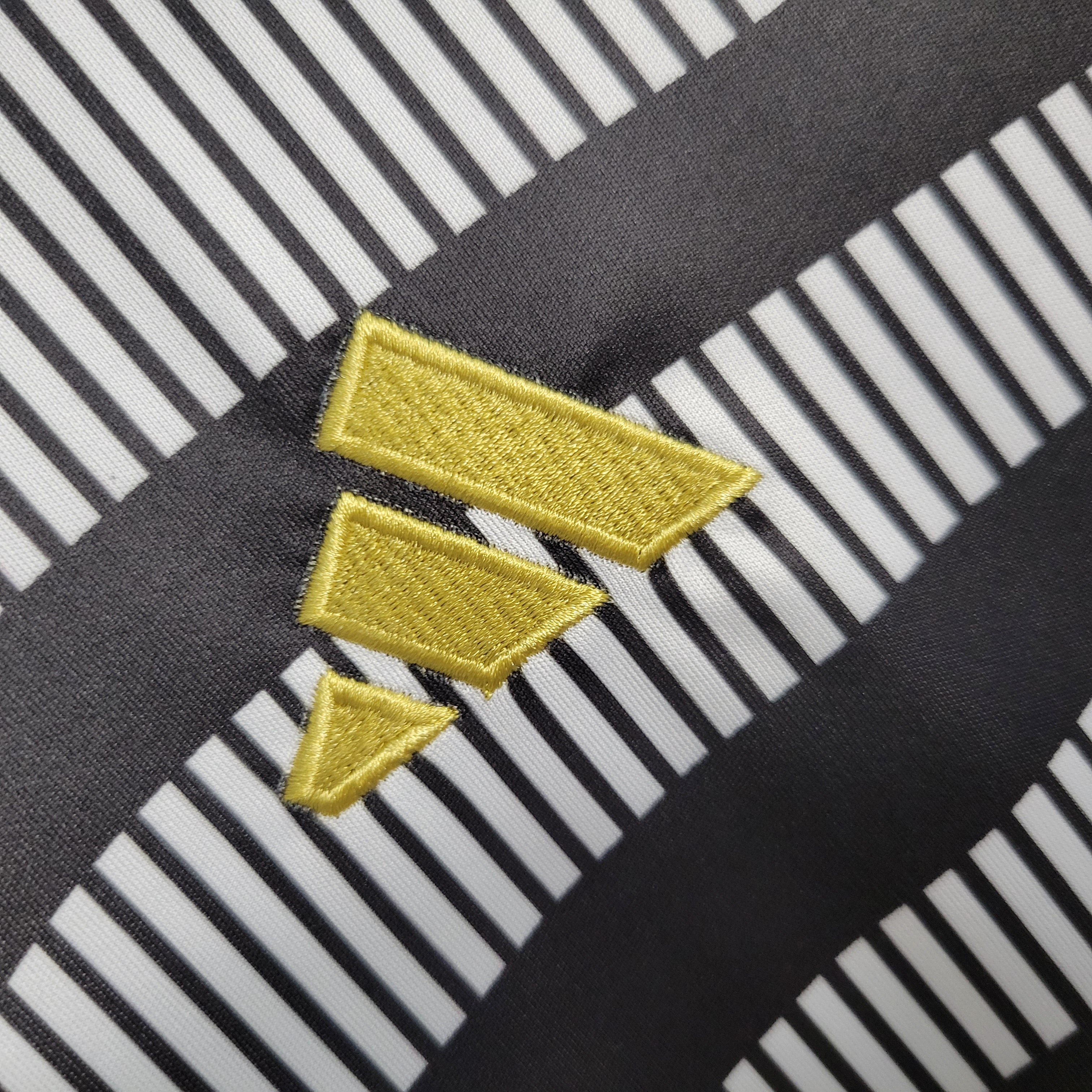 23-24 Juventus Training Jersey - Fans Version - Unitedfutballjersey