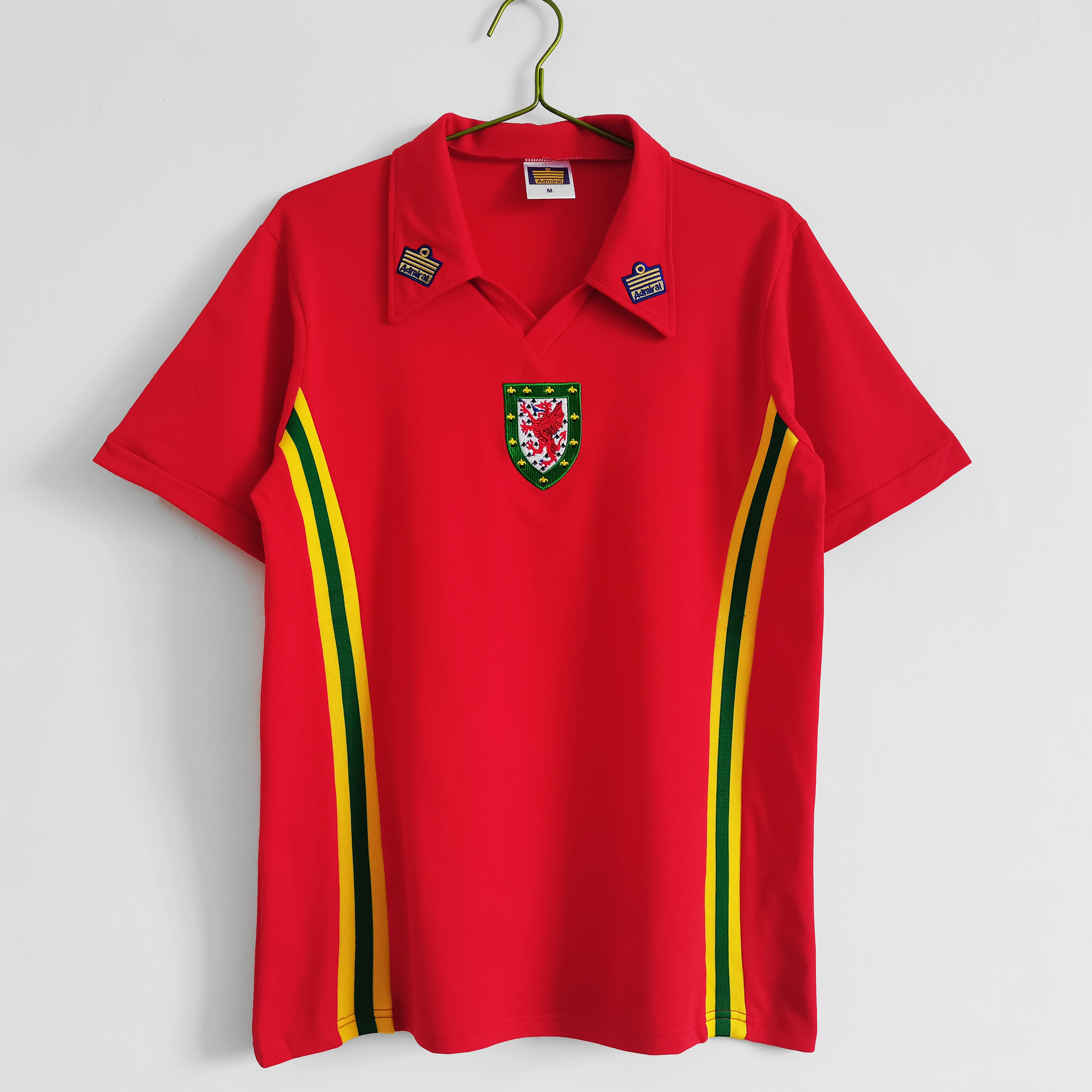 Retro Wales 1976 Home Stadium Jersey - Unitedfutballjersey