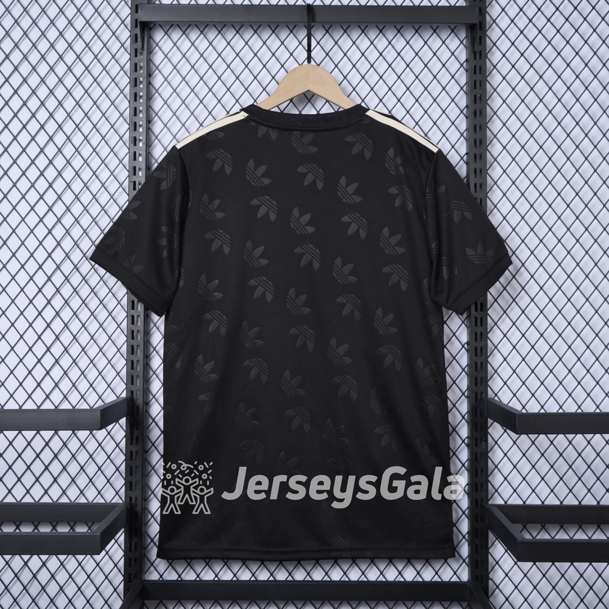 Real Madrid 24-25 Trefoil Black Jersey - Fans Version - Unitedfutballjersey