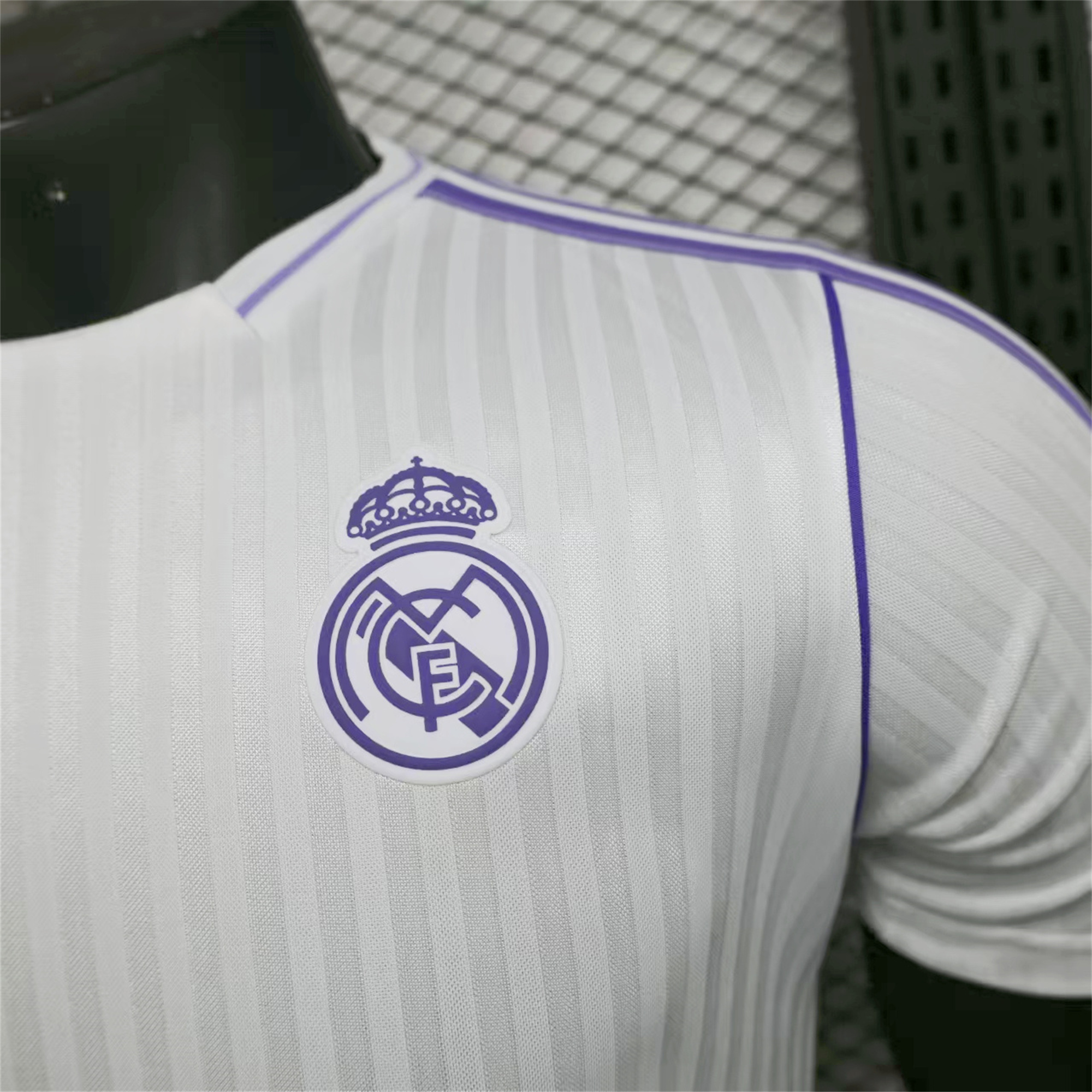 Real Madrid 2025 White Icon Retro Jersey - Player Version - Unitedfutballjersey