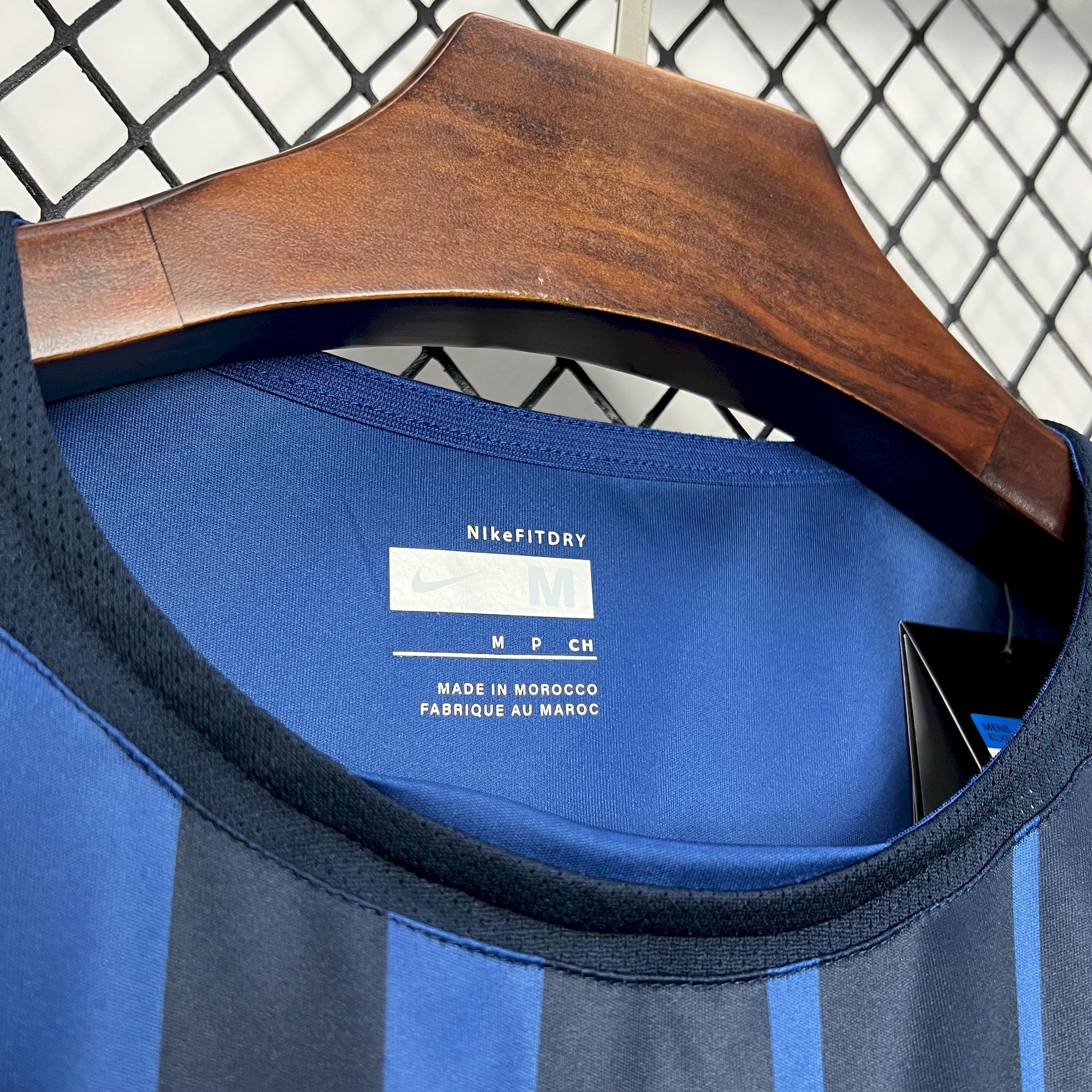 Retro Barcelona 04-05 Away Jersey - Unitedfutballjersey