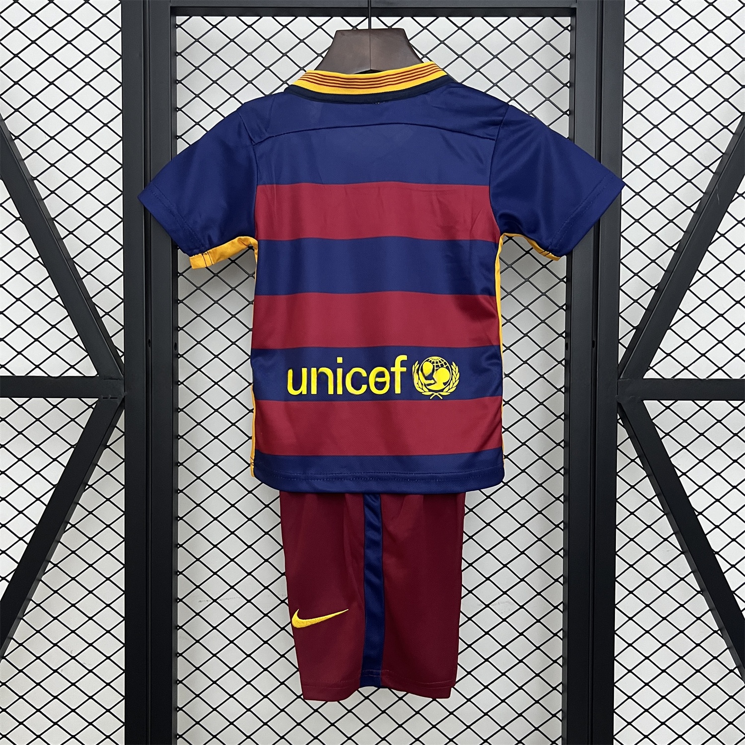 Retro B.A.R.S.A 2015-16 Home Kids Kit - Unitedfutballjersey