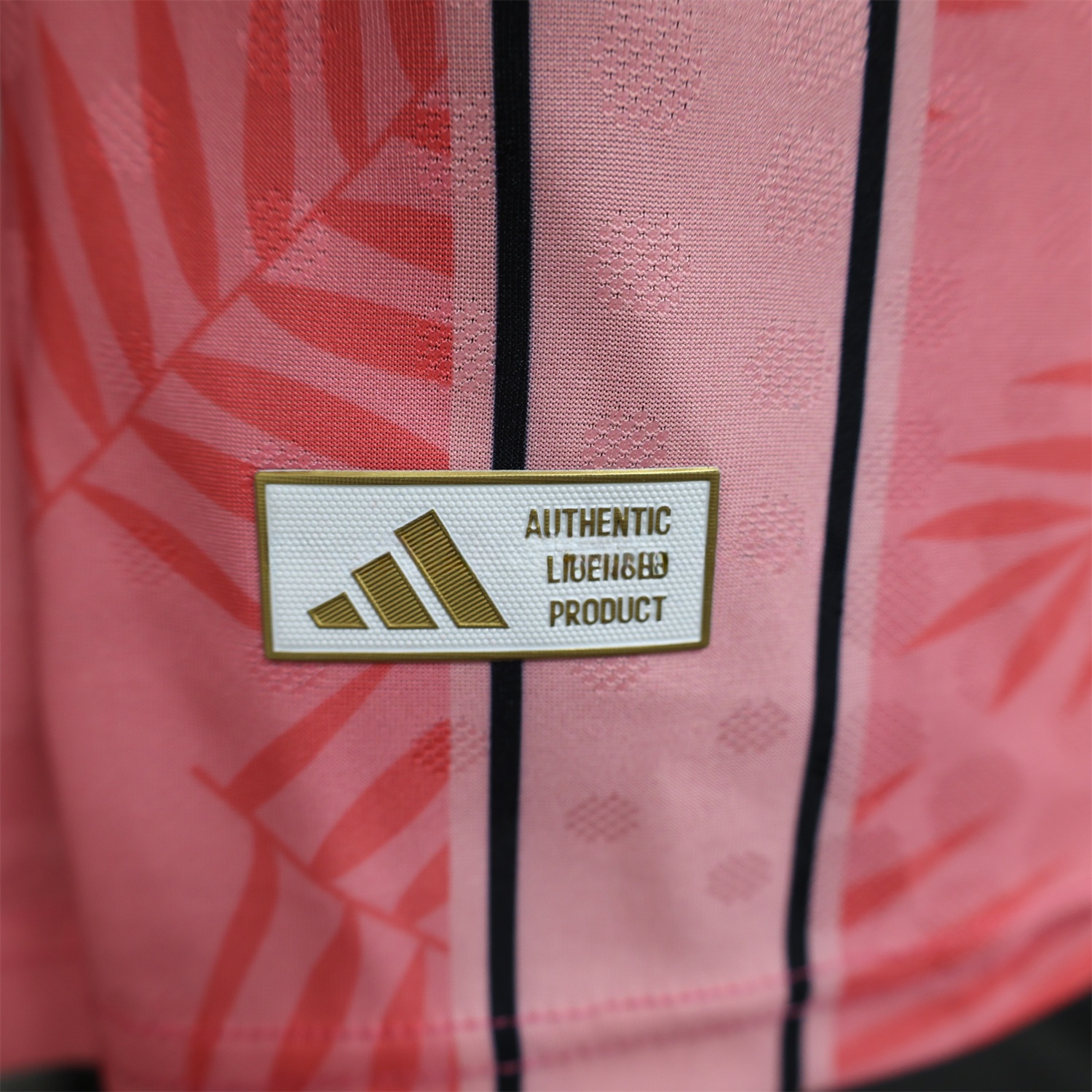 INT M.A.M 25-26 Pink Stripes and Leaves Pattern Special Jersey - Player Version - Unitedfutballjersey