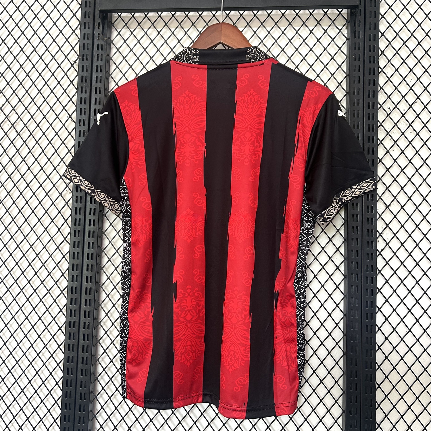 AC Milan 25-26 Red And Black Special Jersey - Fans Version - Unitedfutballjersey