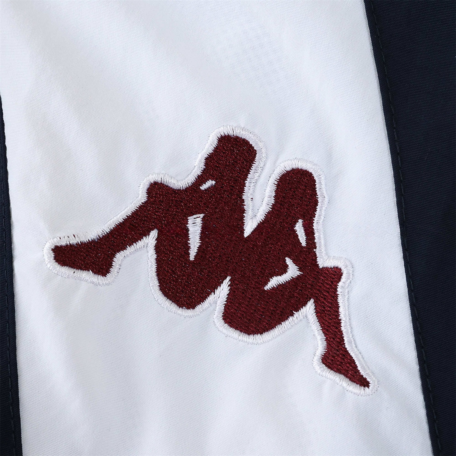 Real Madrid 25-26 Throwback Windbreaker Jacket - Black - Unitedfutballjersey