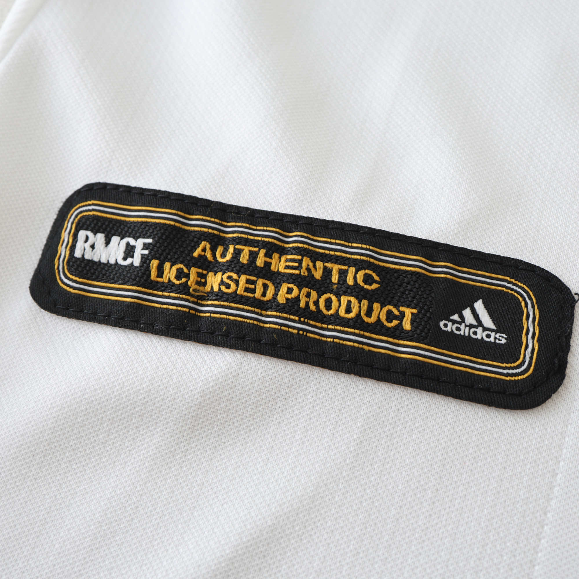Retro Real Madrid 2001-02 Home Jersey - Unitedfutballjersey