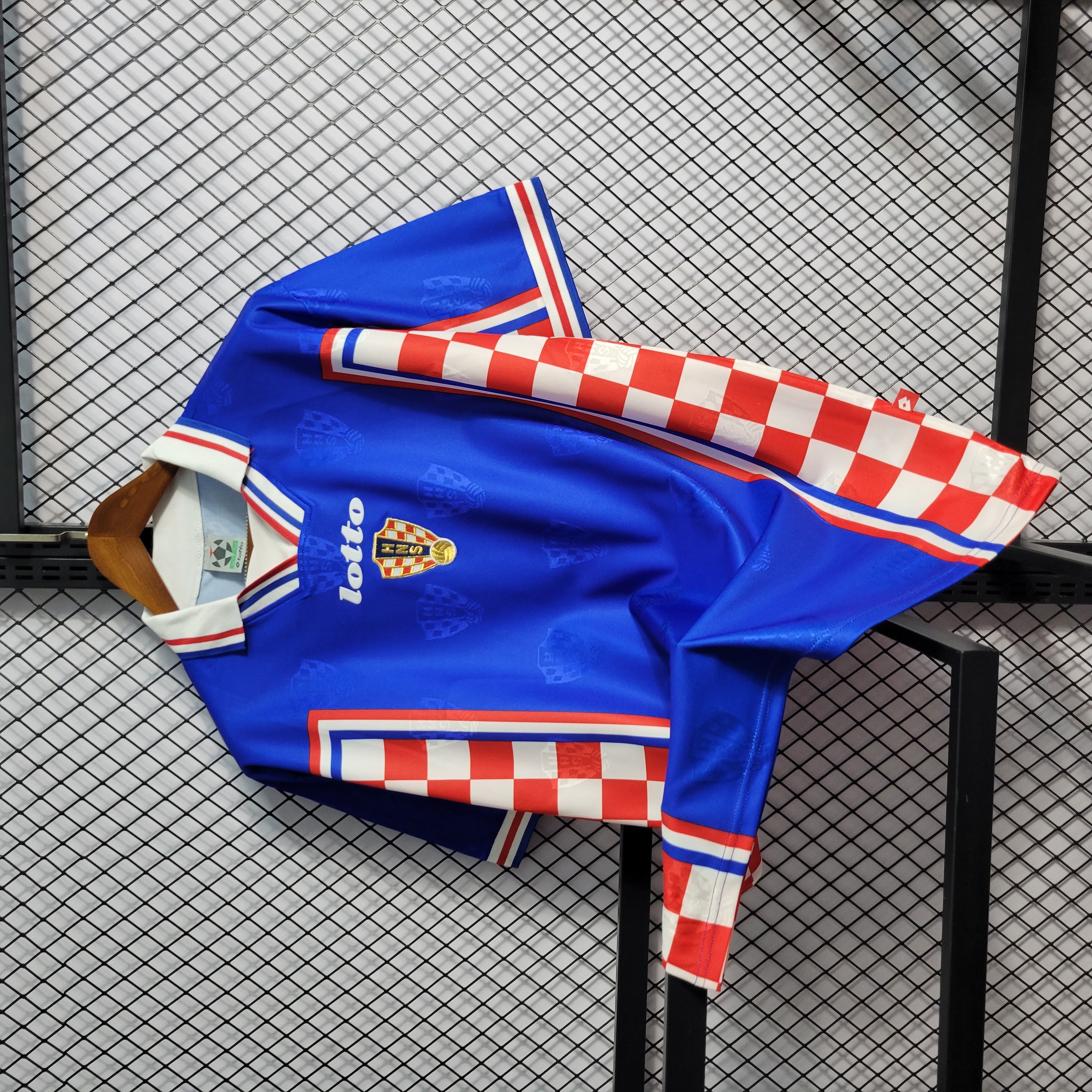 Retro Croatia 1998 Away Stadium Jersey - Unitedfutballjersey