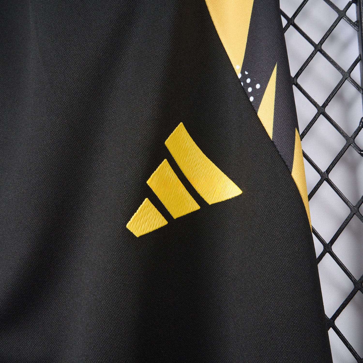 Real Madrid 24-25 Black Training Pants - Player Version - Unitedfutballjersey