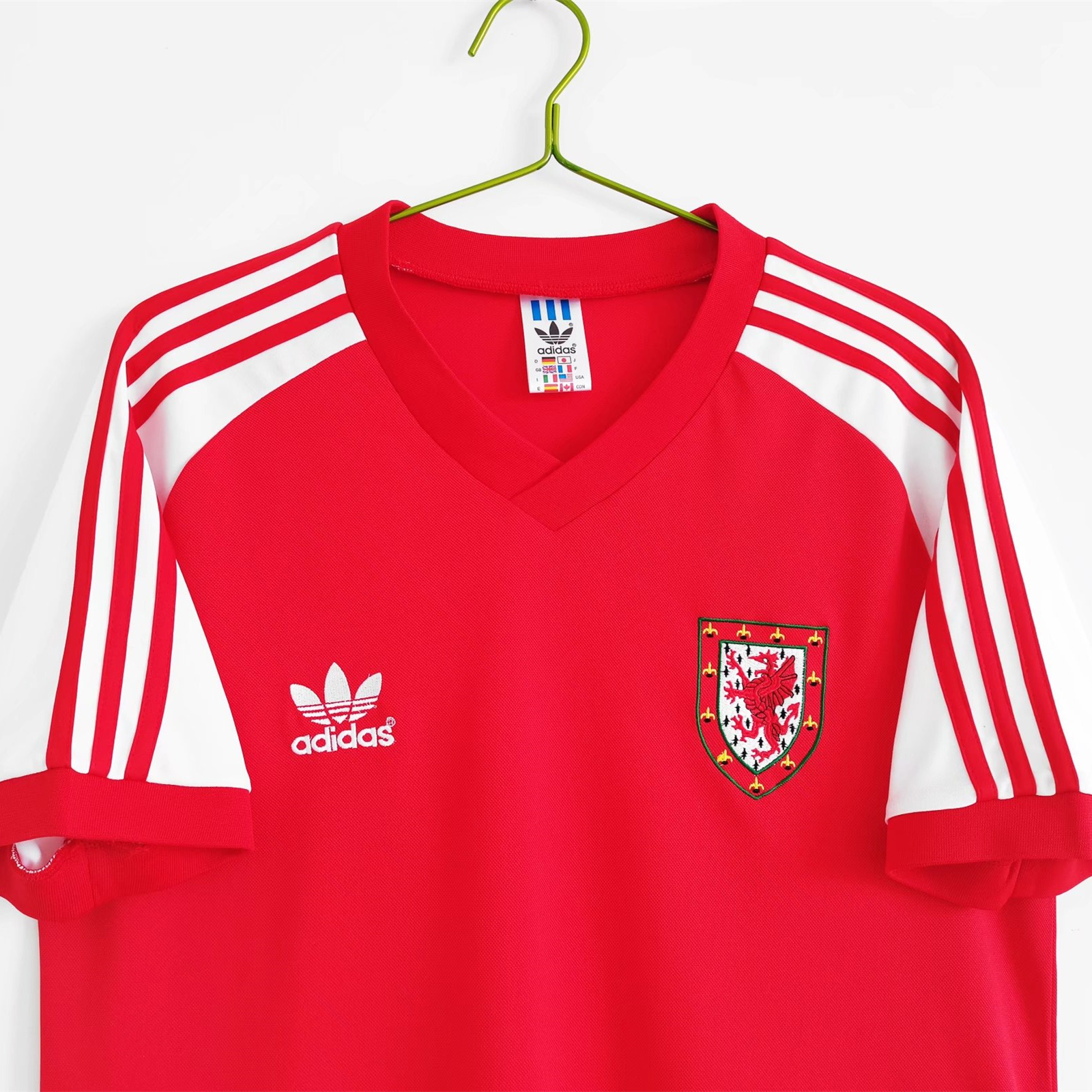 Retro Wales 1982 Home Stadium Jersey - Unitedfutballjersey