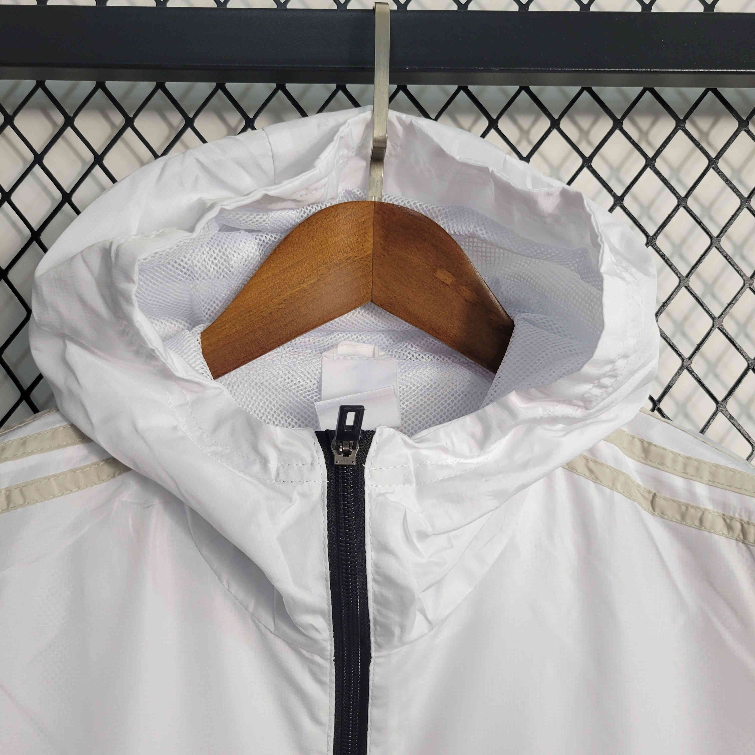 Real Madrid 23-24 White Windbreaker - Unitedfutballjersey