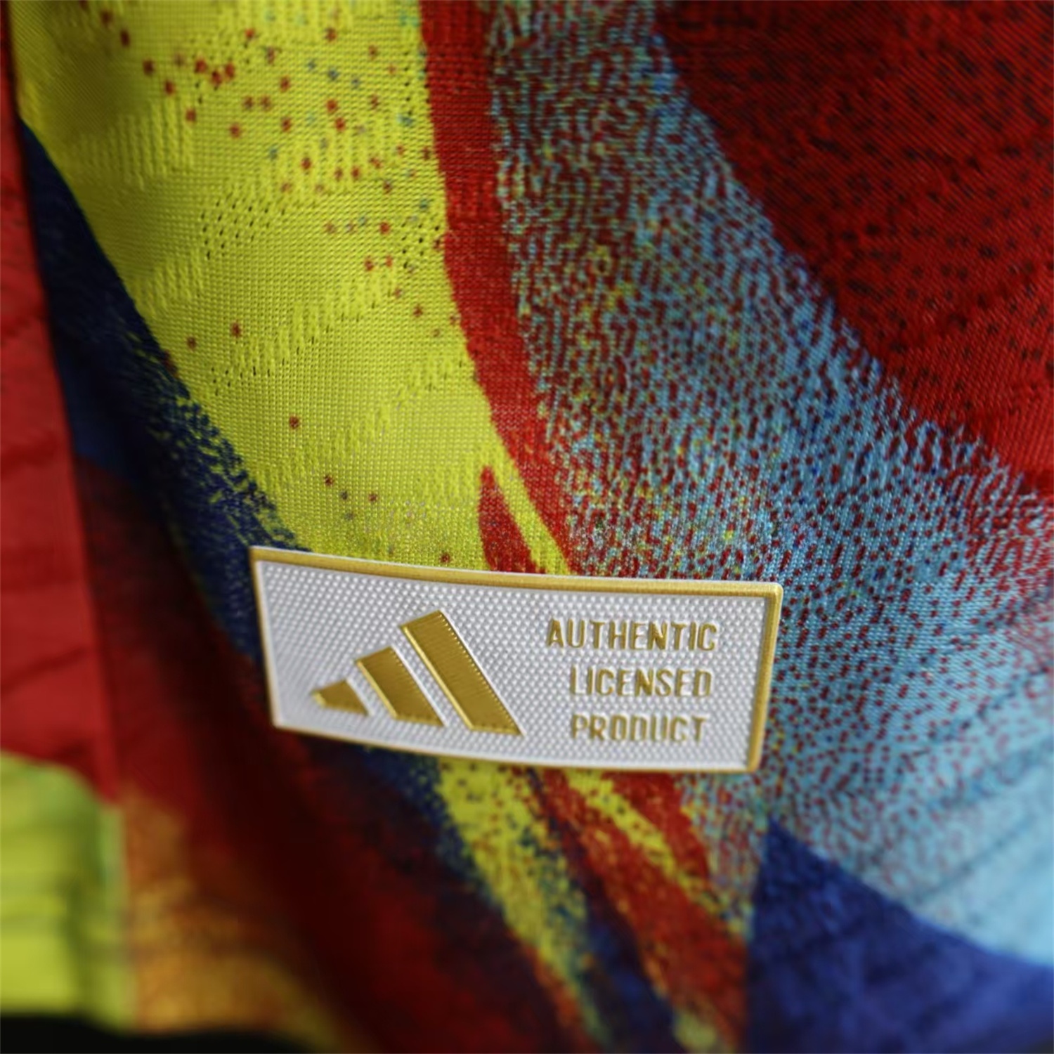 Arsenal 25-26 Colorful Flame Graffiti Pre-match Training Jersey - Player Version - Unitedfutballjersey