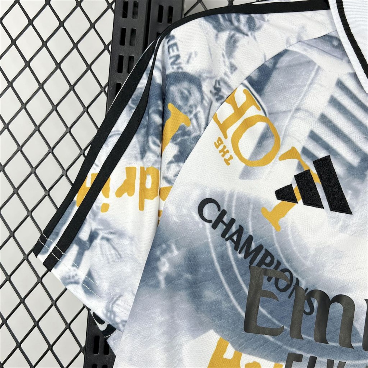 Real Madrid 25-26 Capture Of Camp Nou POLO White Special Jersey - Fans Version - Unitedfutballjersey