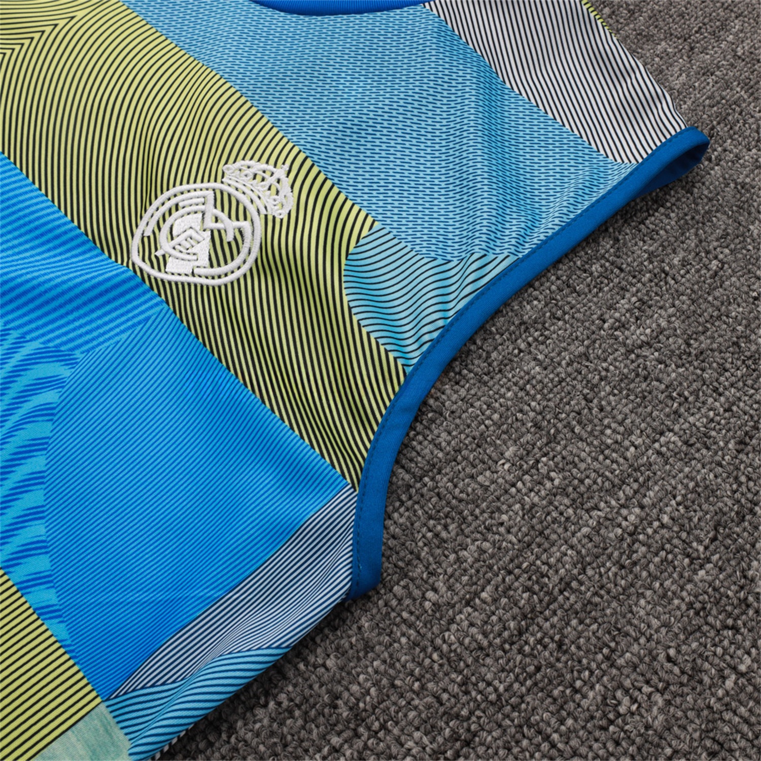 Real Madrid 25-26 Vest Training Set - Blue-Gray Camouflage Vest and Black Shorts - Unitedfutballjersey