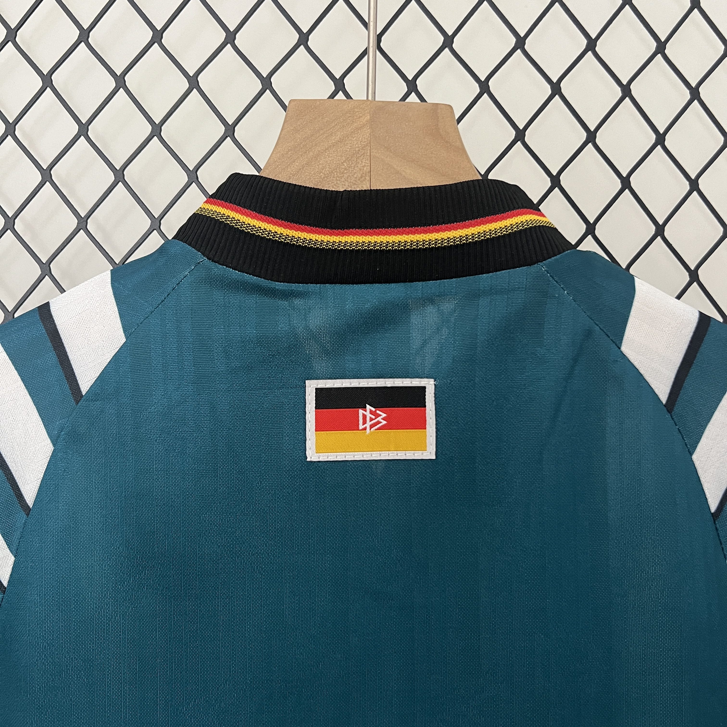 Retro Germany 1996 Away Stadium Kids Kit - Unitedfutballjersey