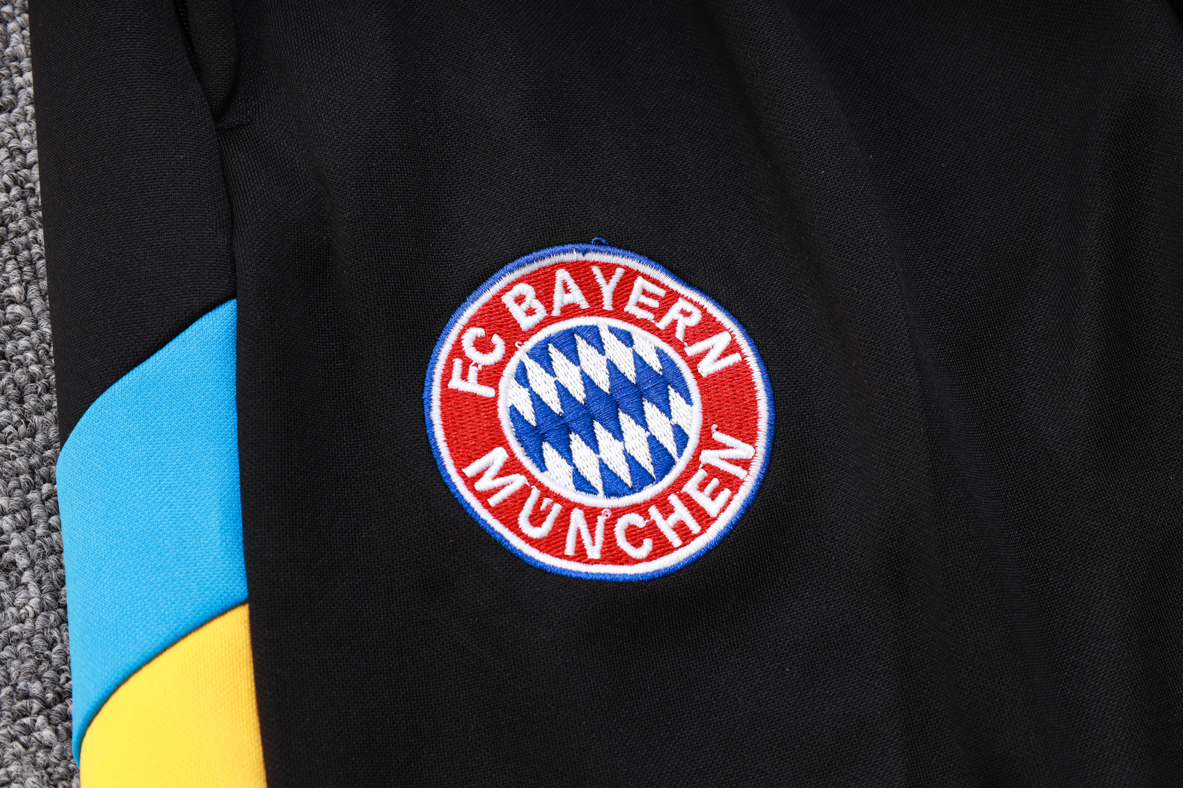 Bayern Munich 23-24 Long Sleeve Training Set -Black and Blue - Unitedfutballjersey
