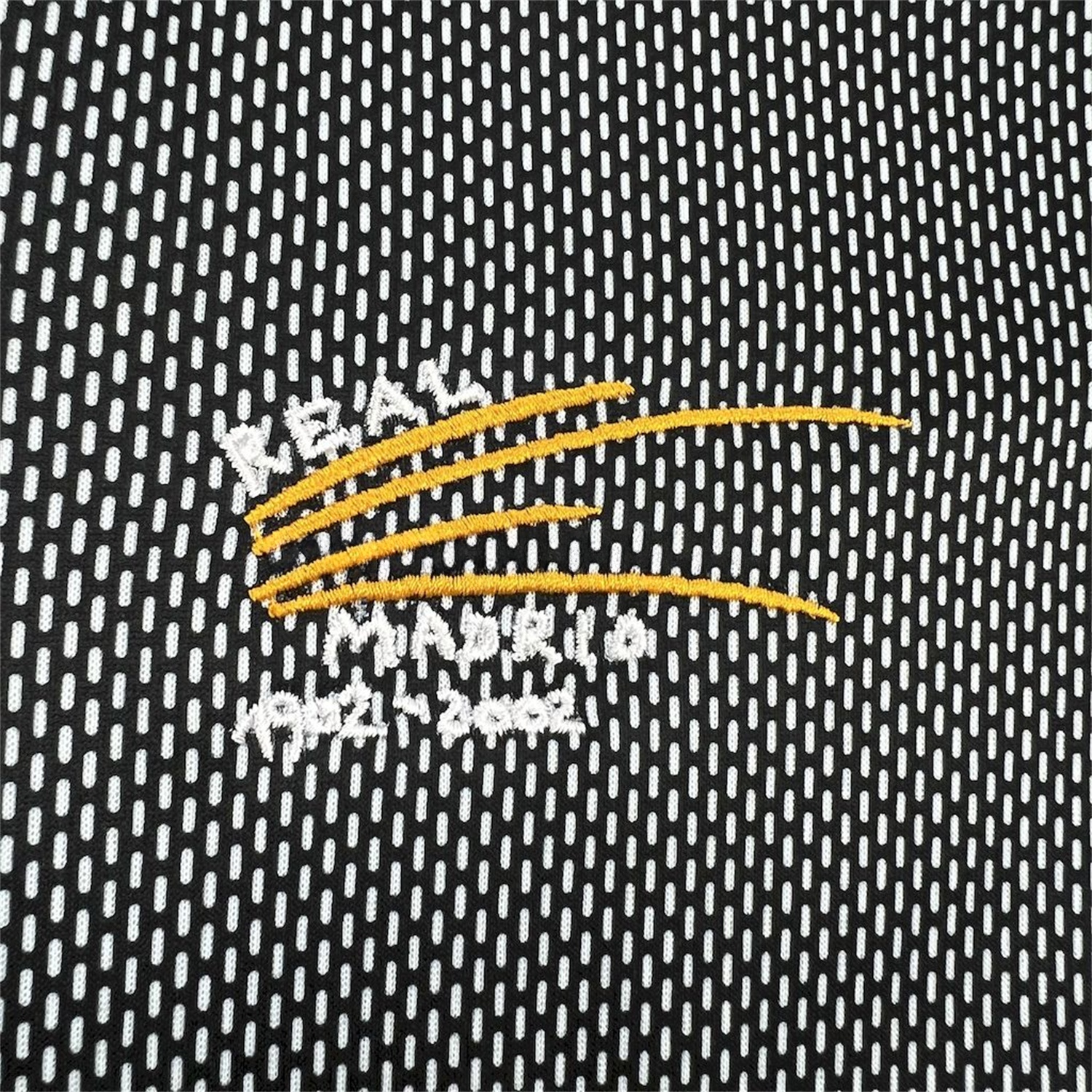 Retro Real Madrid 2002-03 Grey Goalkeeper Jersey - Unitedfutballjersey