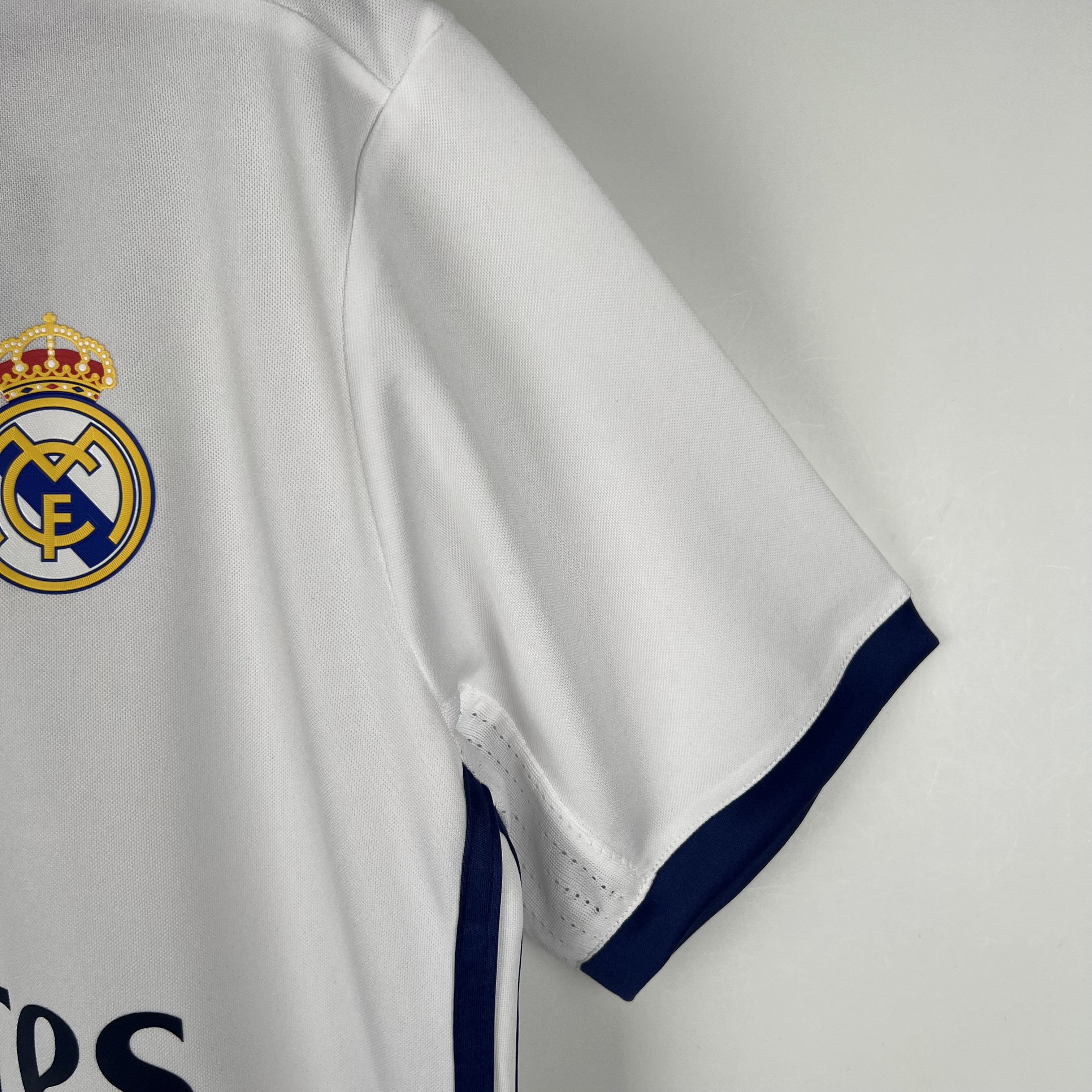 Retro Real Madrid 16-17 Home Stadium Jersey - Unitedfutballjersey