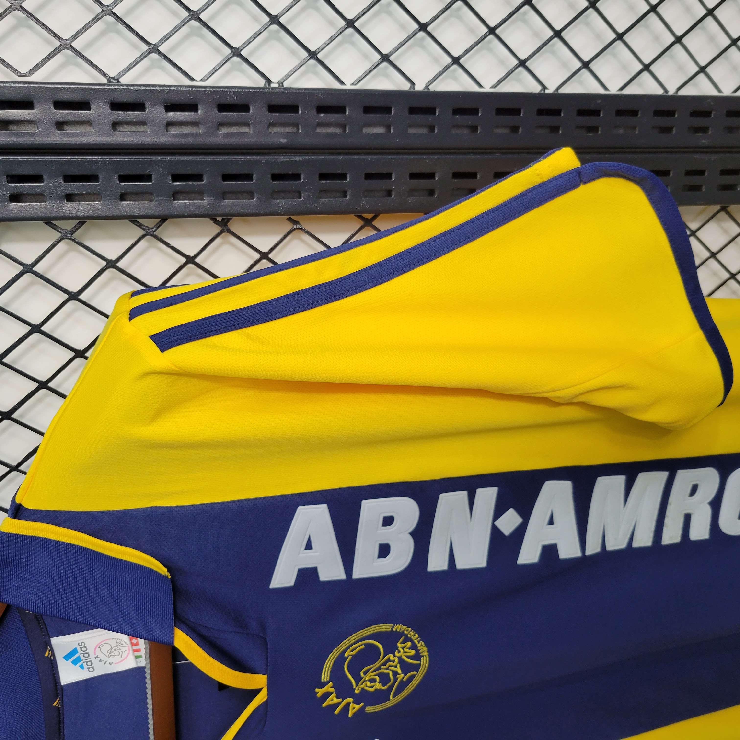 Retro Ajax 2000-01 Away Jersey - Unitedfutballjersey