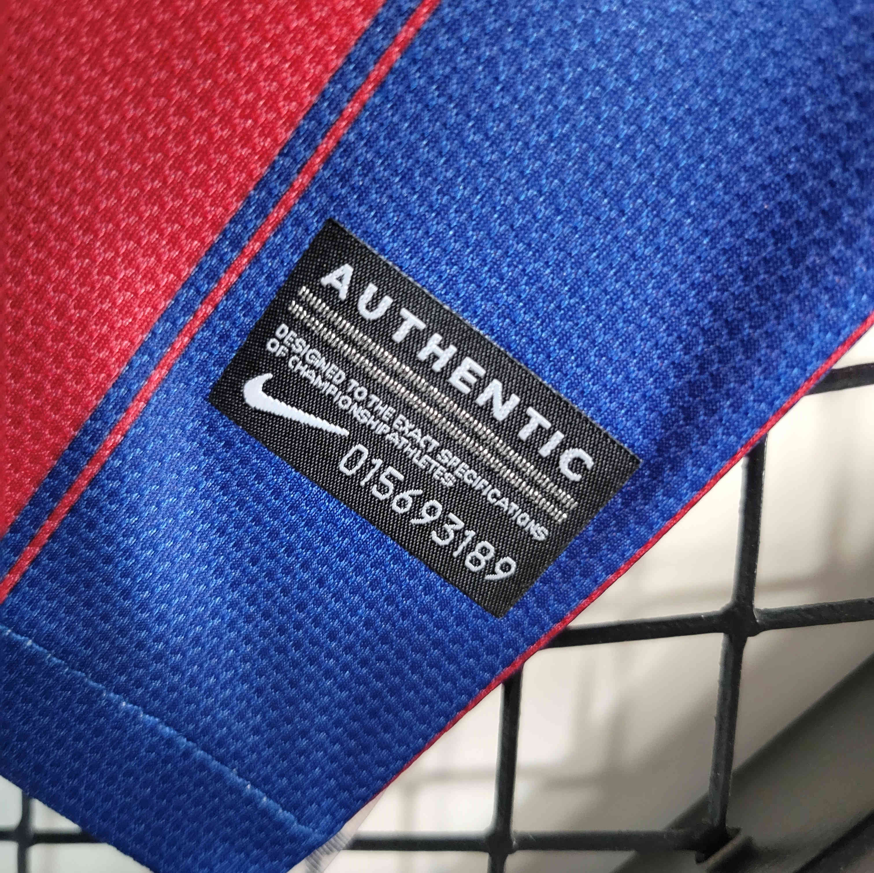 Retro Barcelona 09-10 Home Stadium Jersey - Unitedfutballjersey