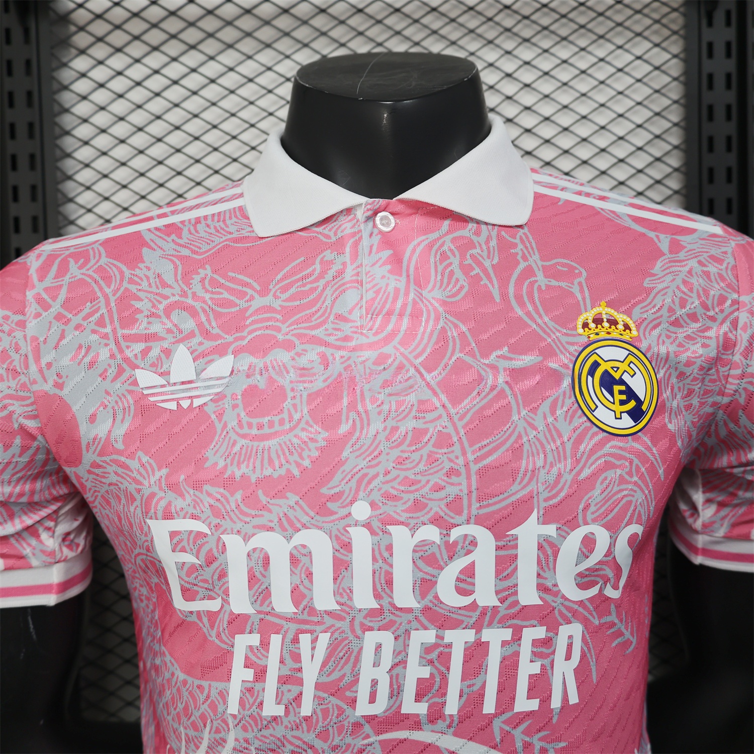 Real Madrid 25-26 Pink and White Gradient Chinese and Western Style Dragon Jersey - Player Version - Unitedfutballjersey