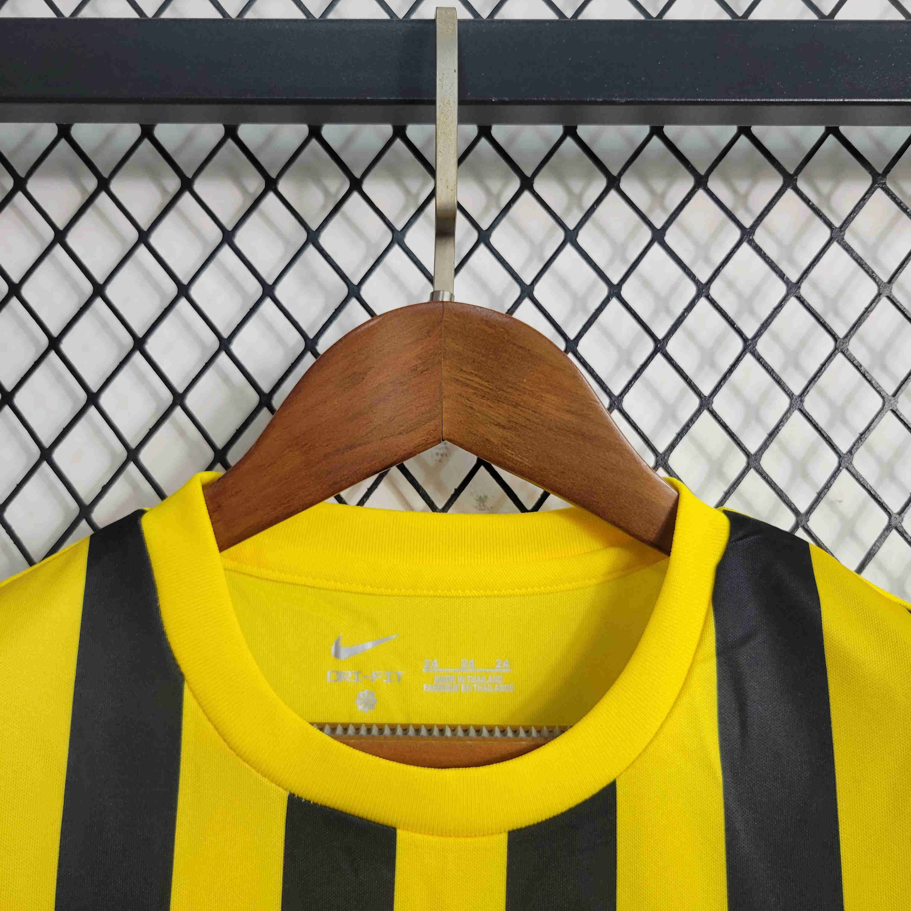 Al Ittihad Jeddah United 23-24 Home Kids Kit - Size 16-28 - Unitedfutballjersey