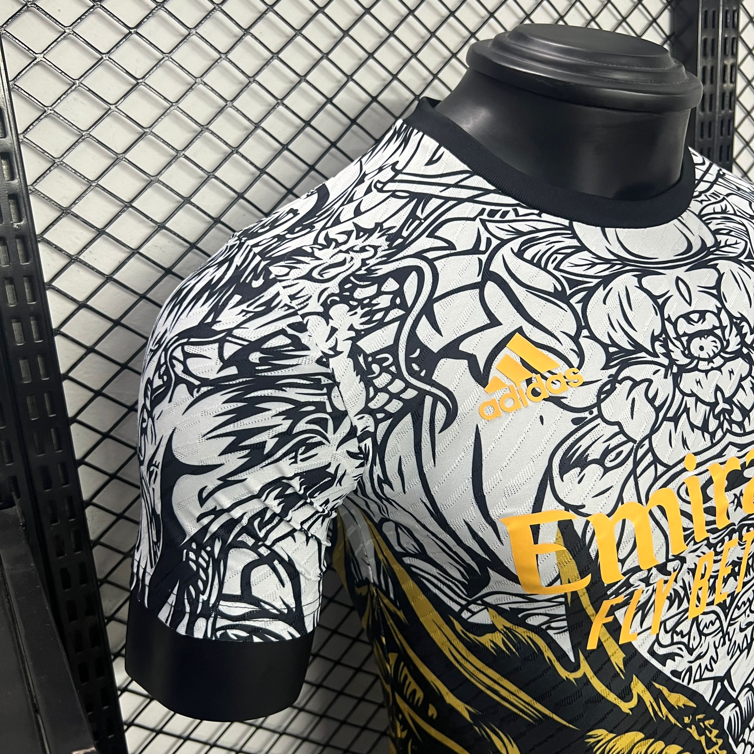 Real Madrid 24-25 Yellow Dragon Special Edition White Jersey - Player Version - Unitedfutballjersey