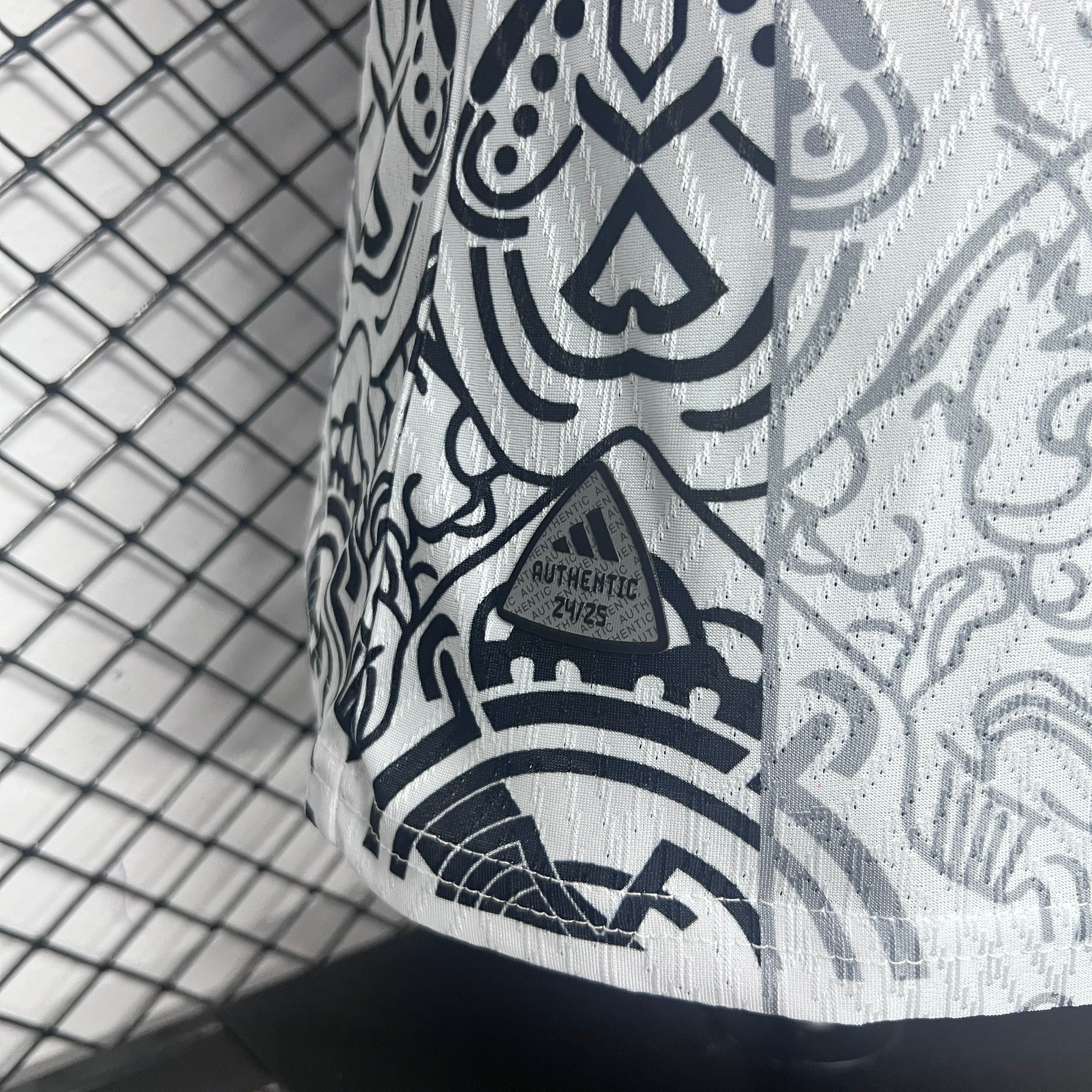 Real Madrid 24-25 White Line Pattern Special Edtion Jersey - Player Version - Unitedfutballjersey