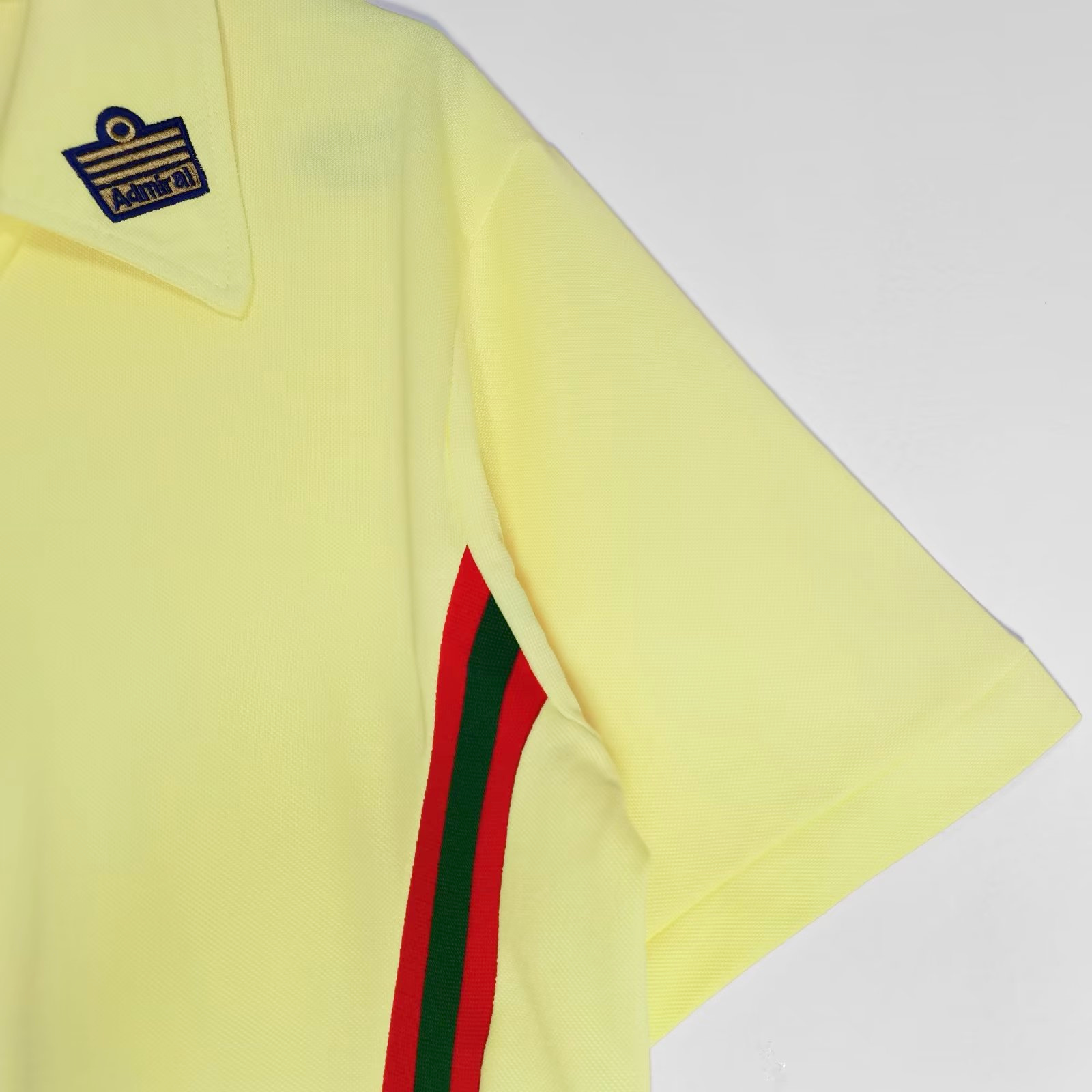 Retro Wales 1976 Away Stadium Jersey - Unitedfutballjersey