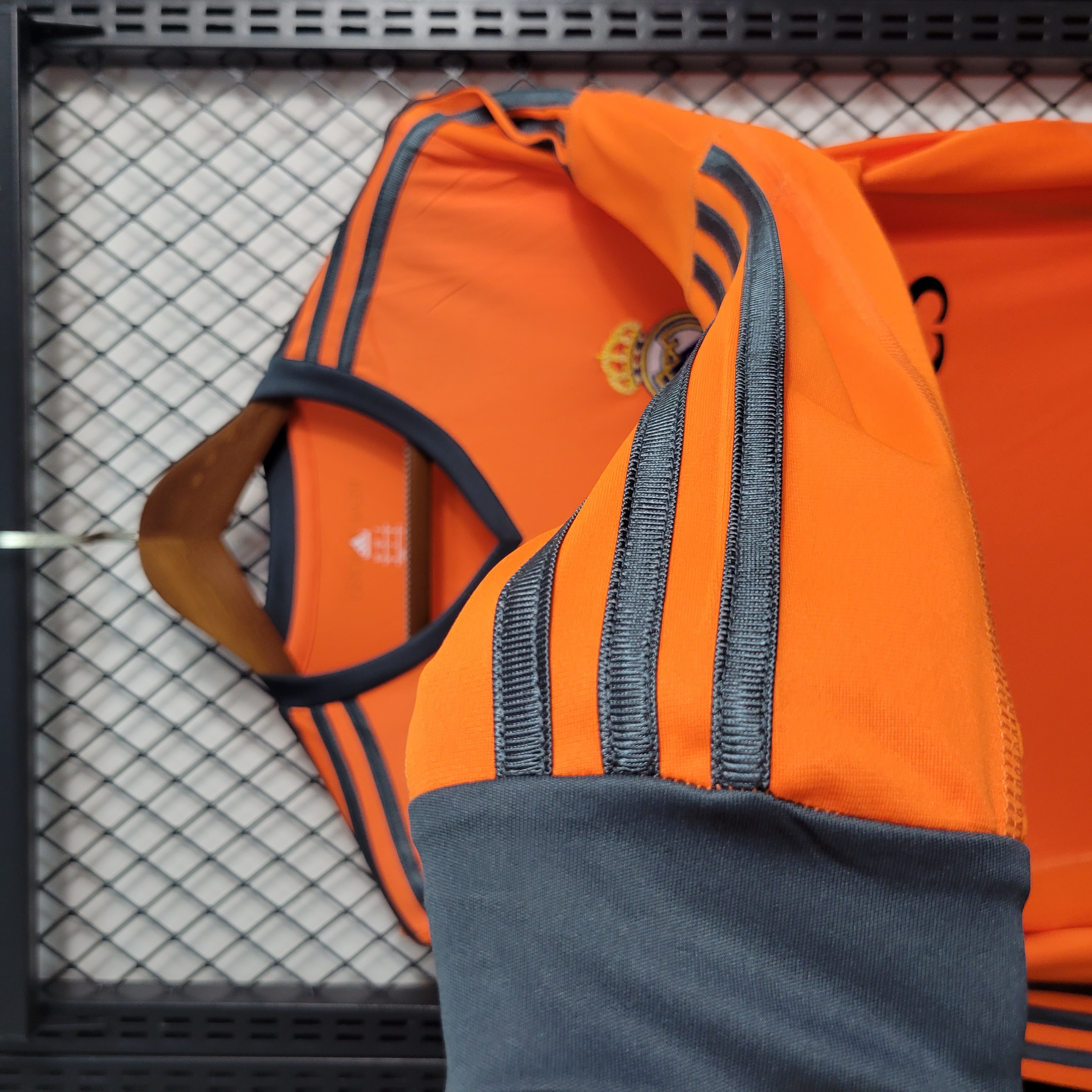 Retro Real Madrid 13-14 Third Long Sleeve Jersey - Unitedfutballjersey