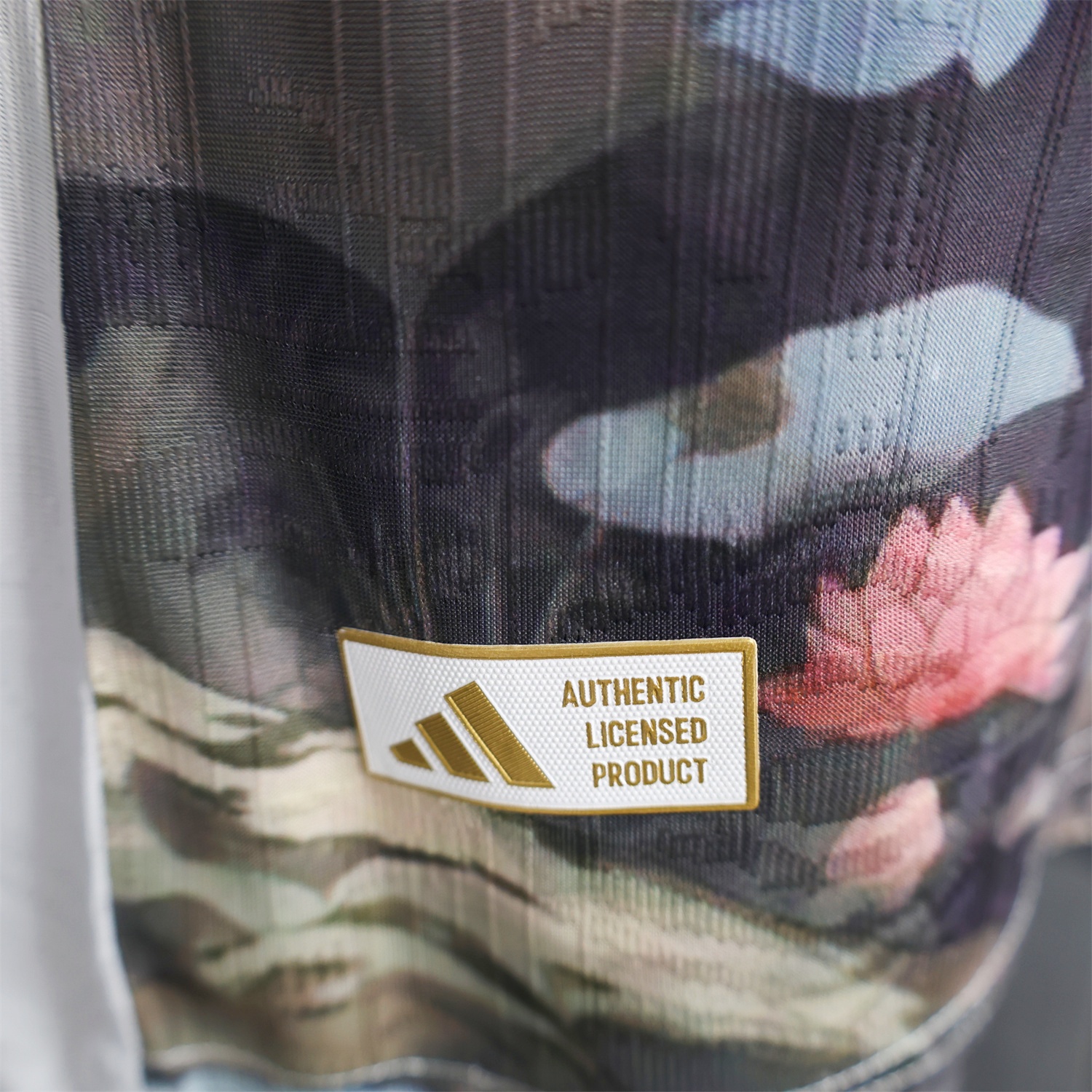 Japan 25-26 Son Goku Meditates Under The Tree Special Jersey - Player Version - Unitedfutballjersey