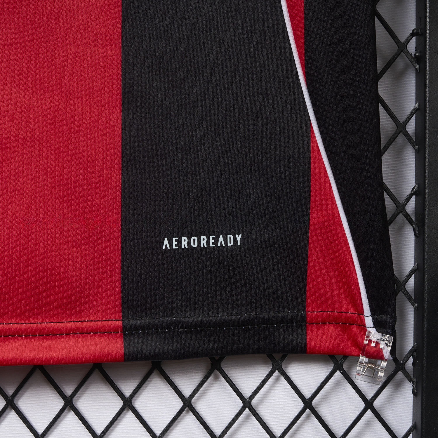 Frankfurt 25-26 Home Red Jersey - Fans Version - Unitedfutballjersey