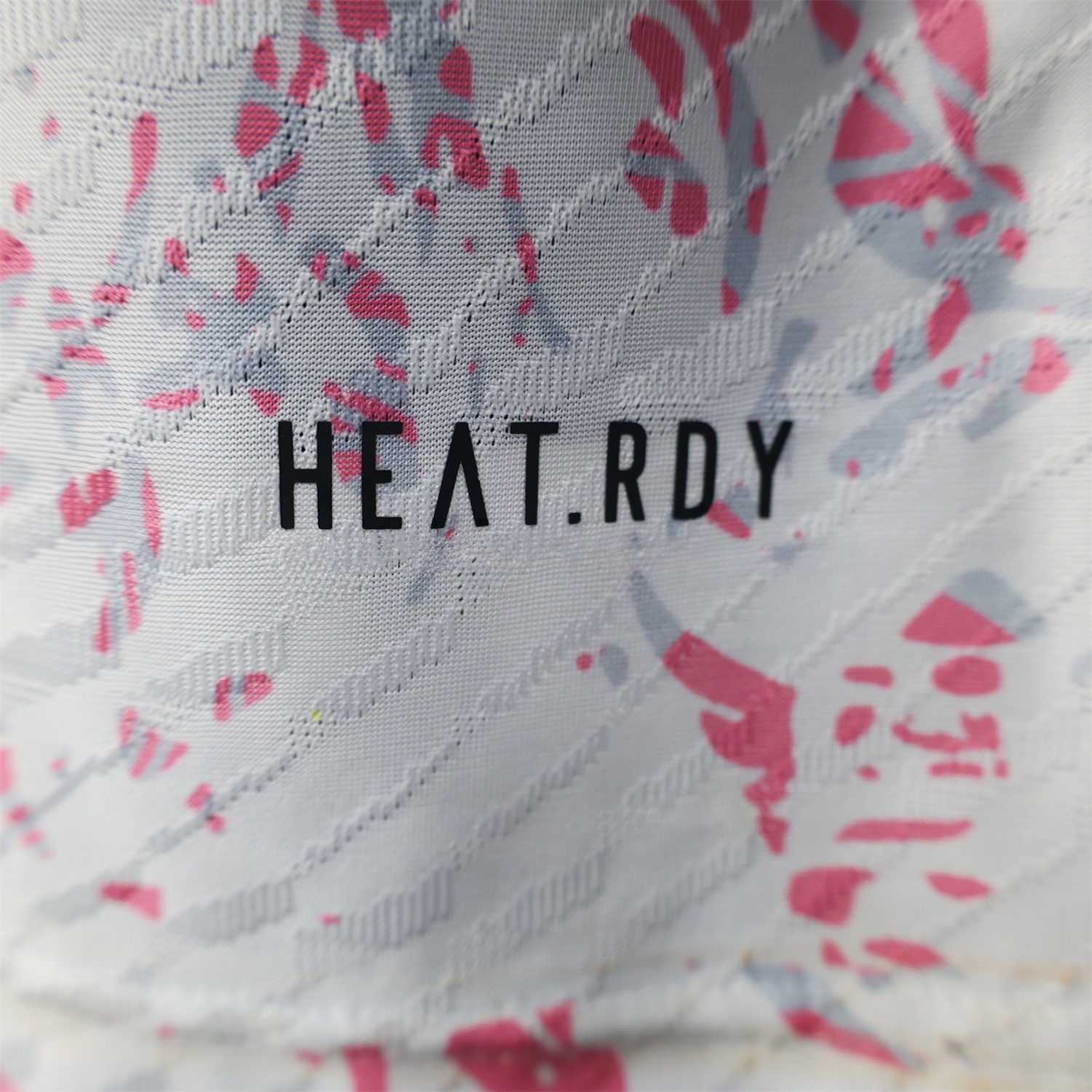 Real Madrid 25-26 Pink and White Gradient Chinese and Western Style Dragon Jersey - Player Version - Unitedfutballjersey