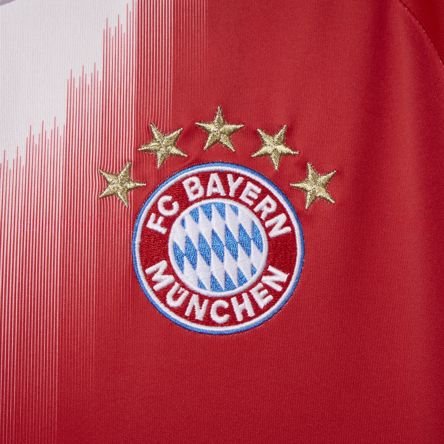 Bayern Munich 25-26 Home Red Jersey - Fans Version - Unitedfutballjersey