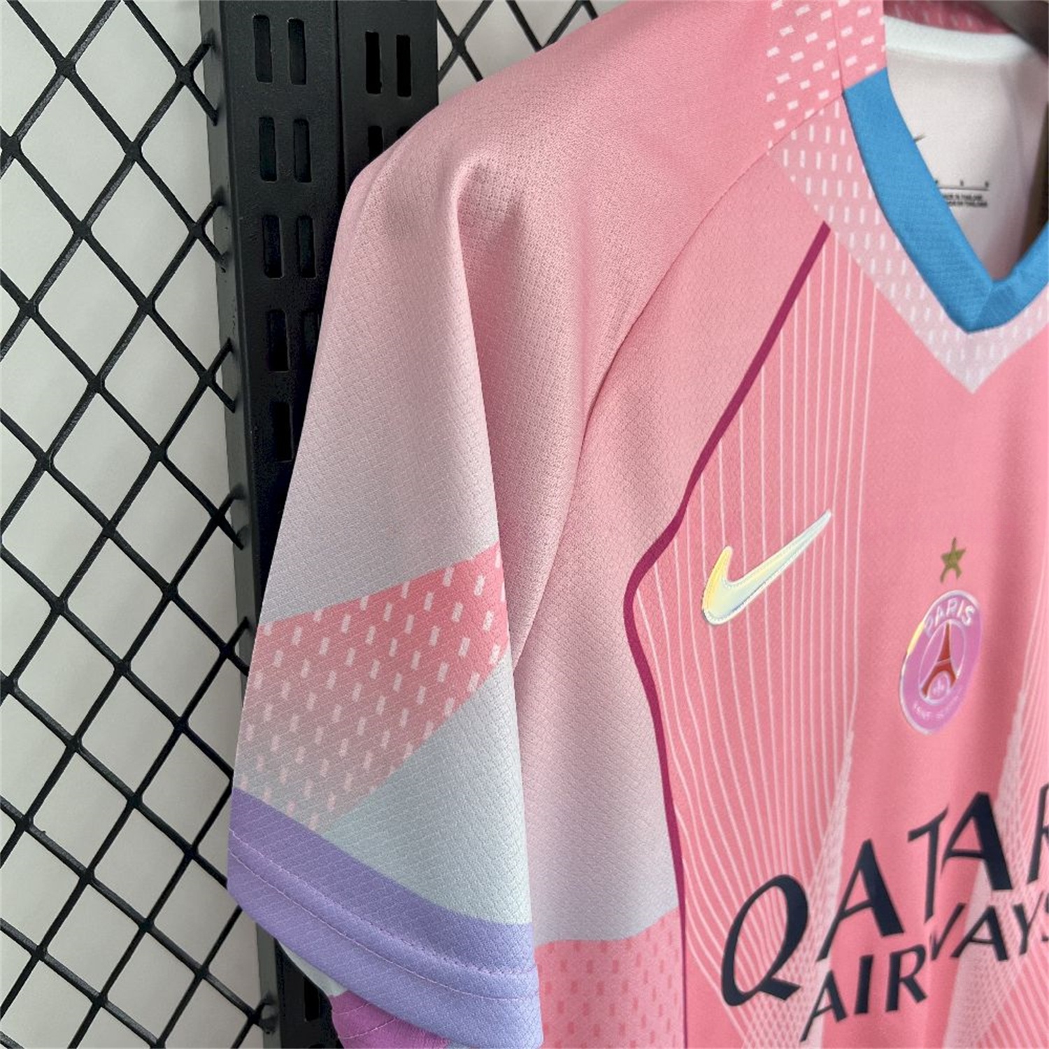 Paris Saint-Germain PSG 25-26 T90 White Lines Pink Gradient Special Jersey - Fans Version - Unitedfutballjersey