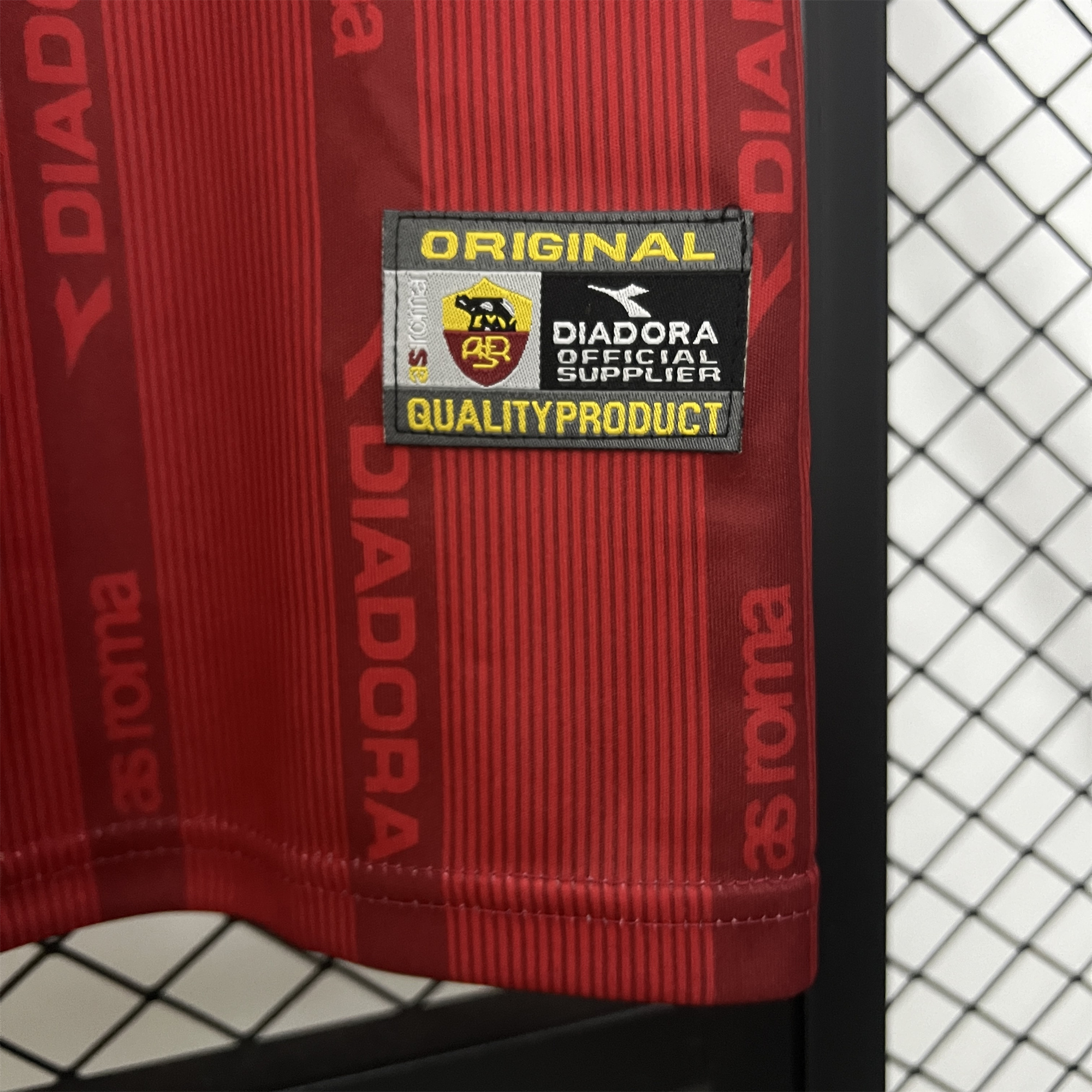 Retro Roma 1999-00 Home Jersey - Unitedfutballjersey