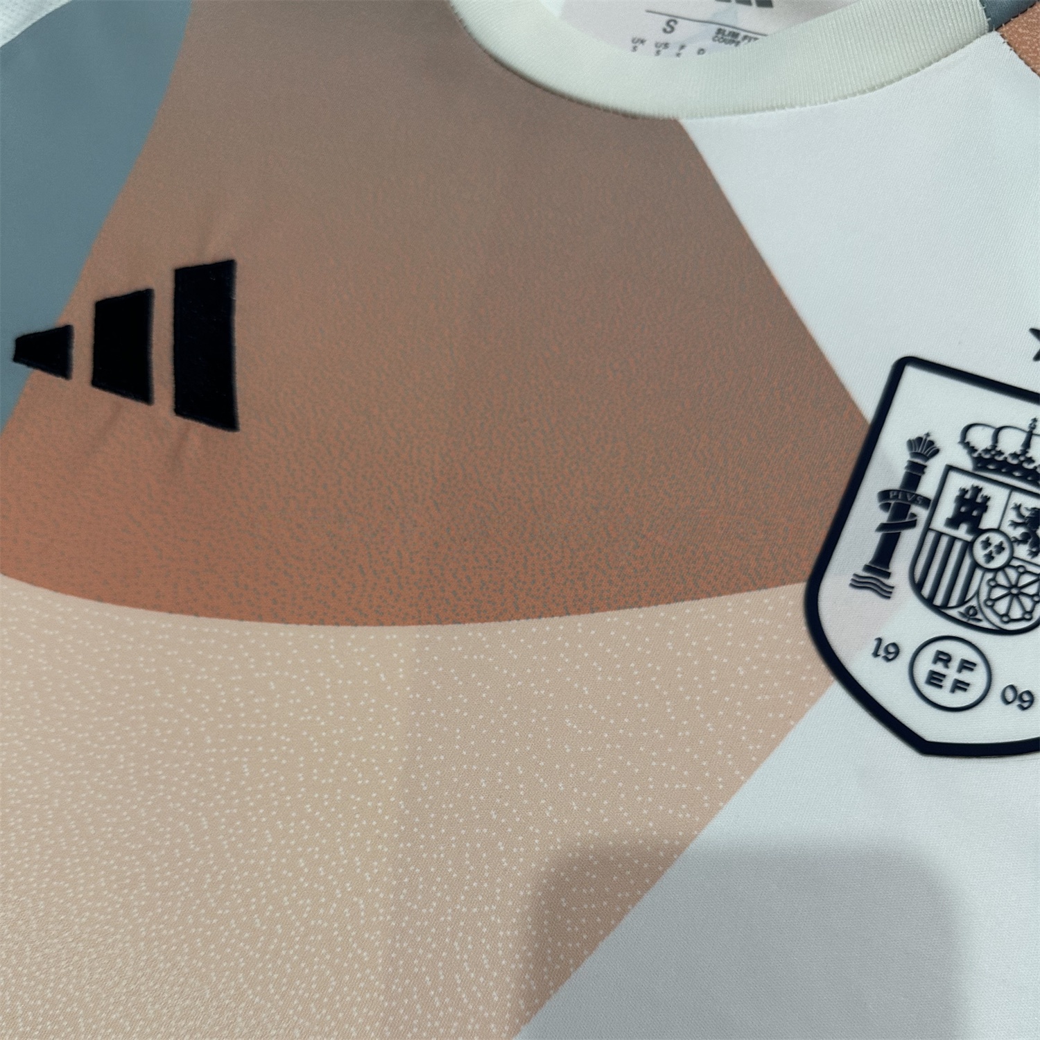 Spain 2025 Women's Team Away Jersey - Men's Fans Version - Unitedfutballjersey