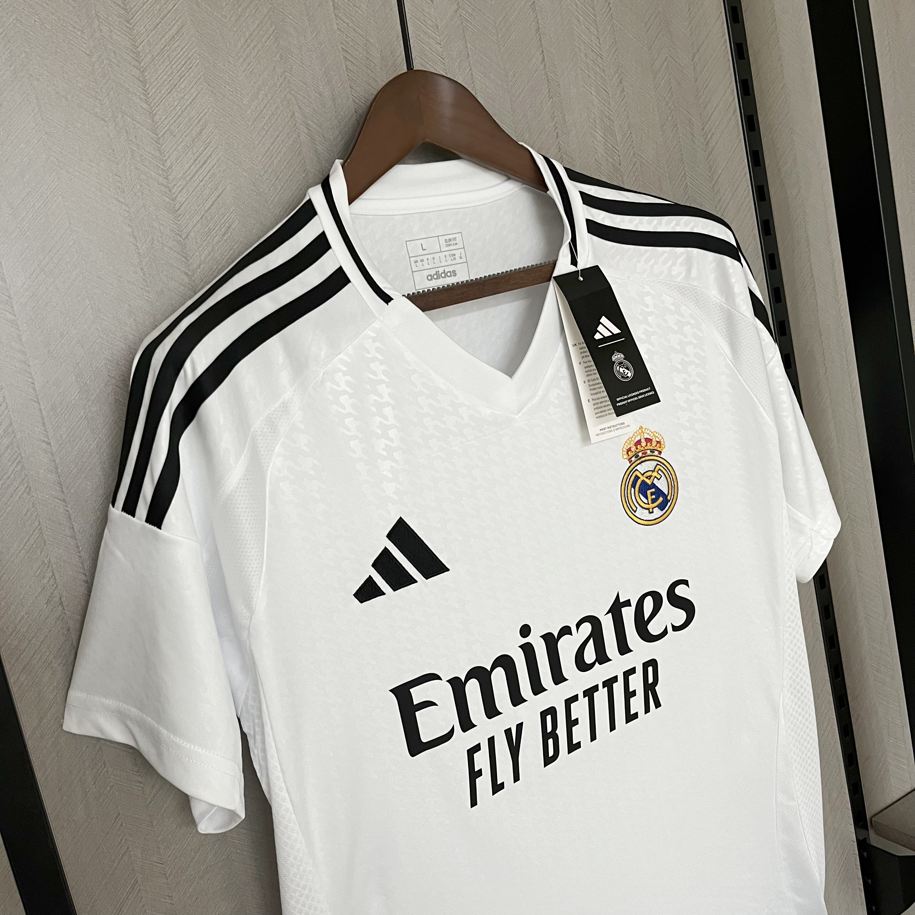 Real Madrid 24-25 Home Stadium Jersey - Fans Version - Unitedfutballjersey