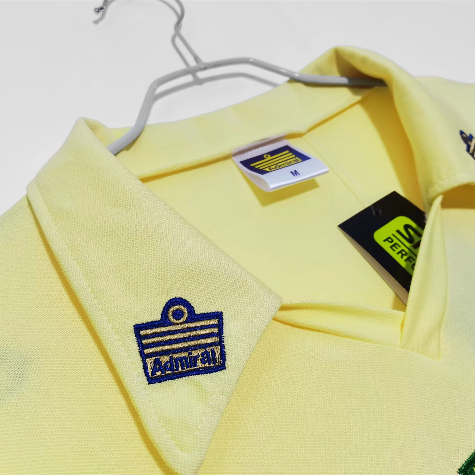 Retro Wales 1976 Away Stadium Jersey - Unitedfutballjersey