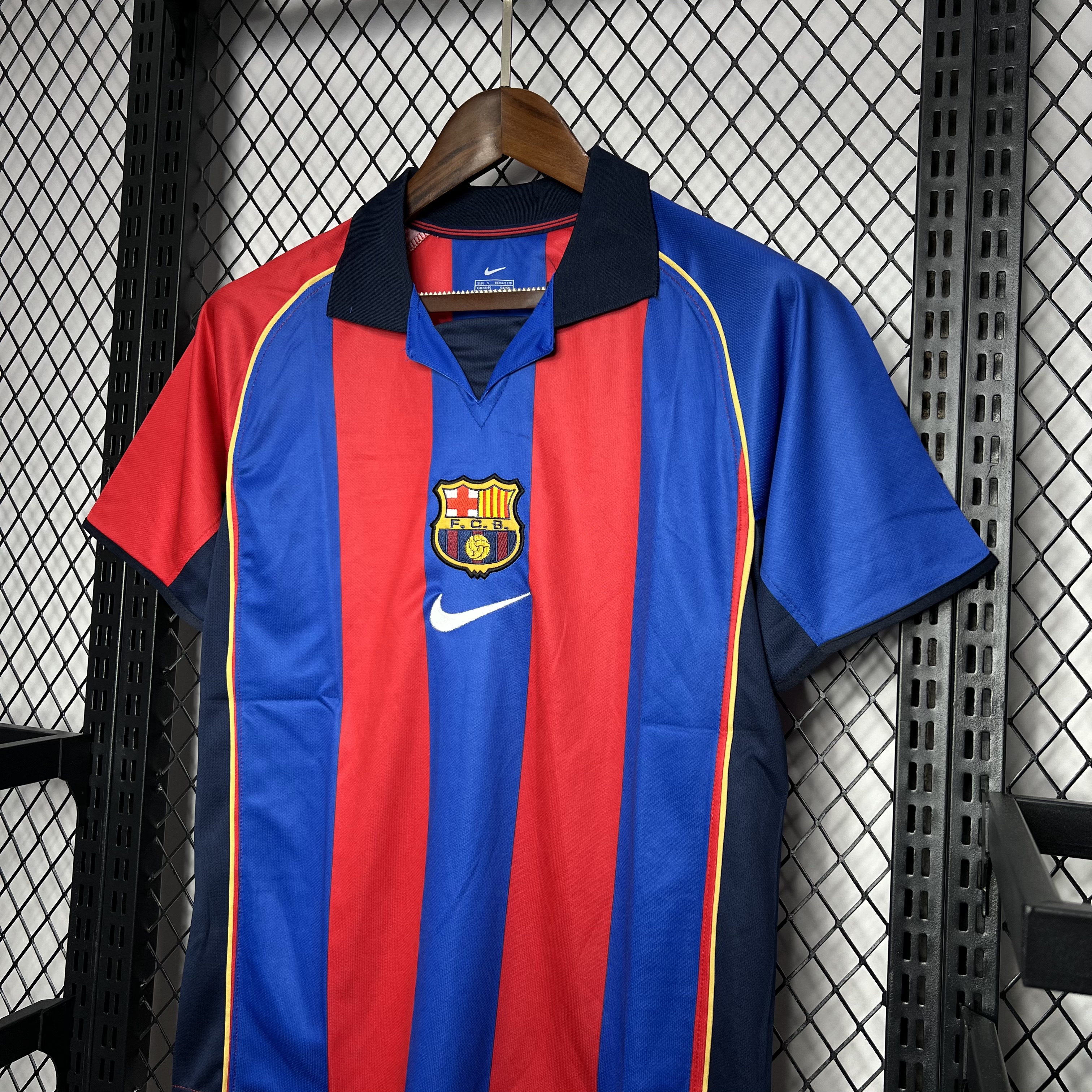 Retro Barcelona 01-02 Home Stadium Jersey - Unitedfutballjersey