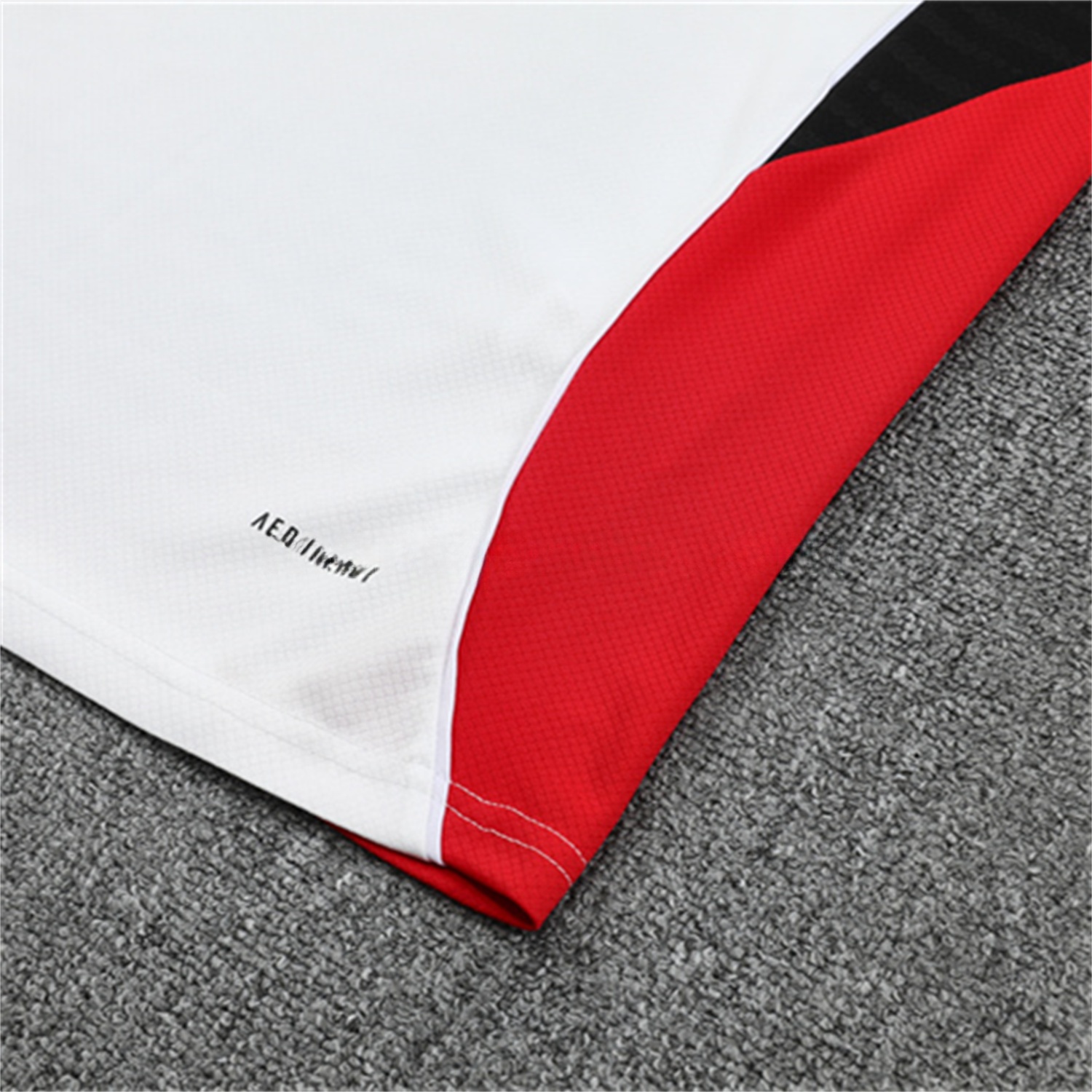 Manchester United 25-26 Kid Short-Sleeve Training Set - White Top & Black Shorts - Unitedfutballjersey