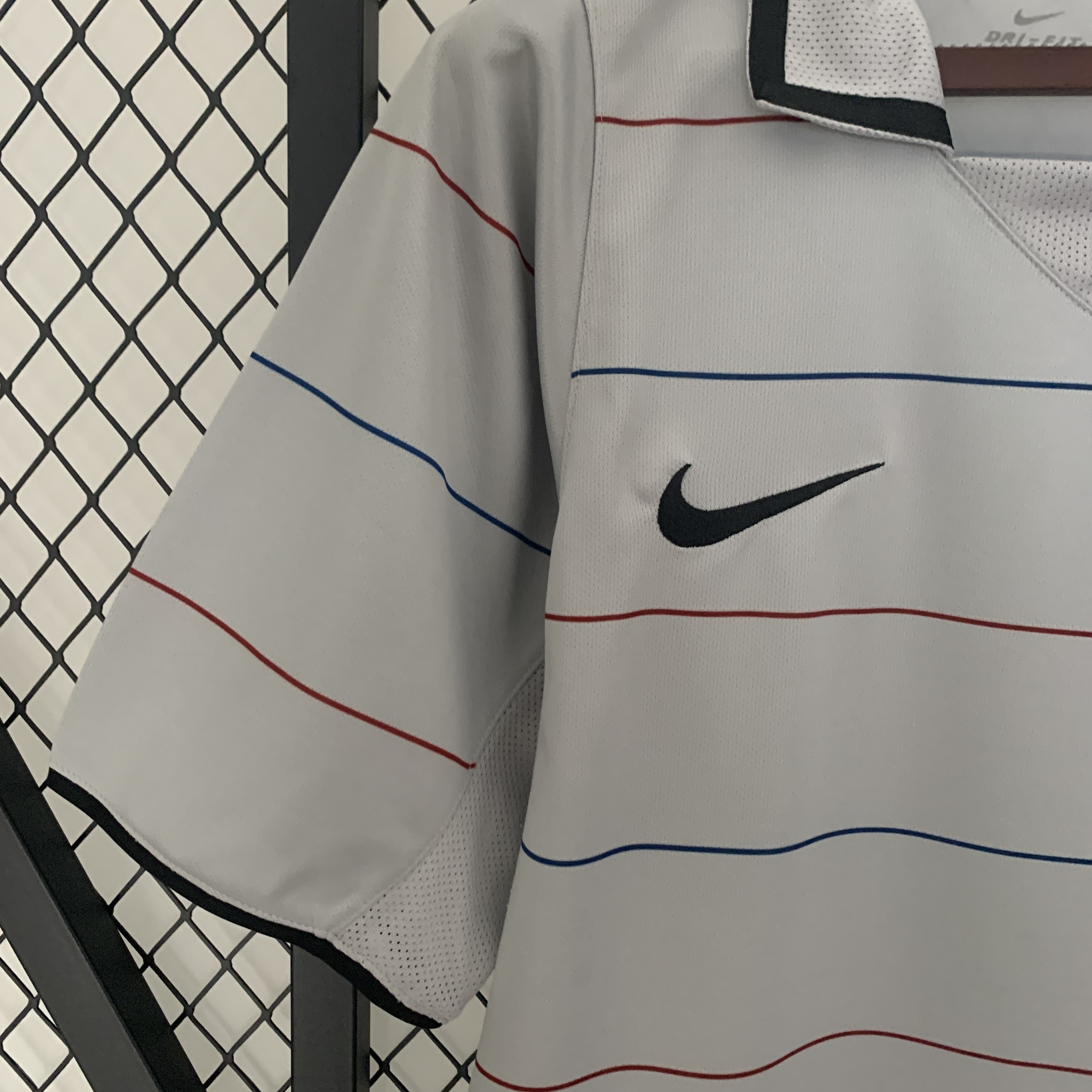 Retro Barcelona 03-04 Away Stadium Jersey - Unitedfutballjersey