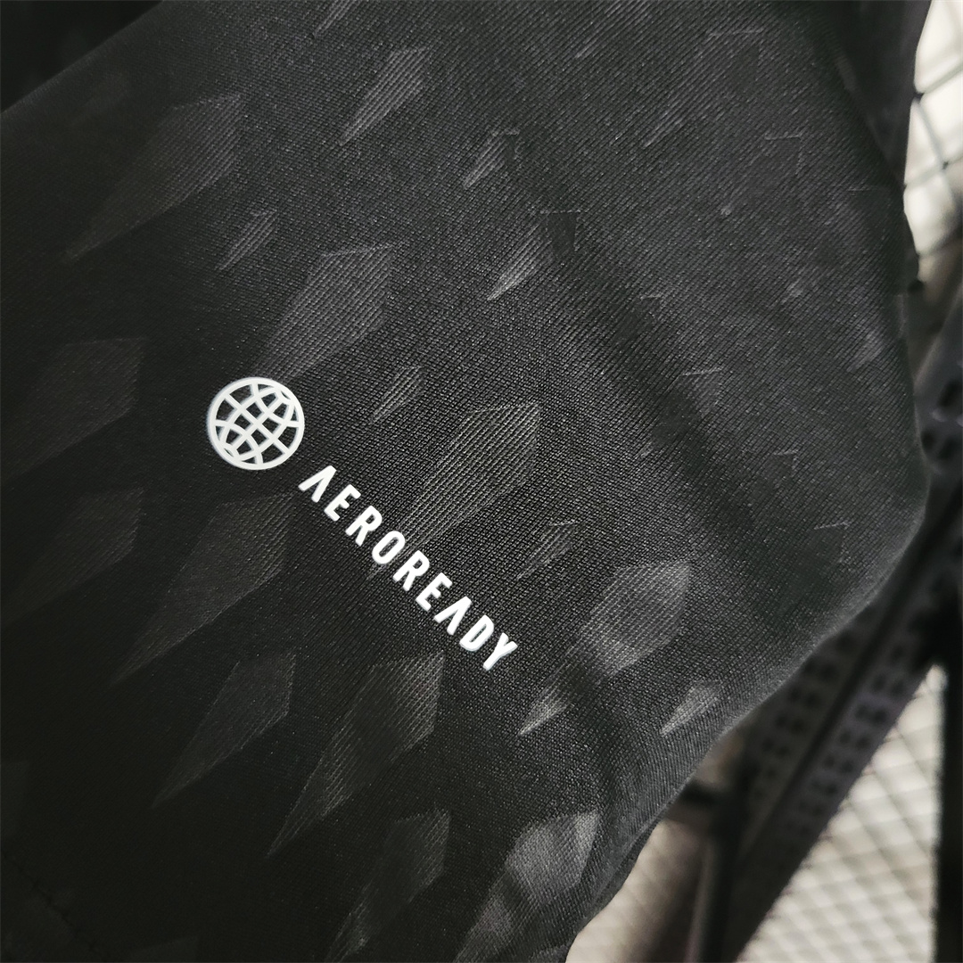 Real Madrid 23-24 Black Goalkeeper Jersey - Fans Version - Unitedfutballjersey