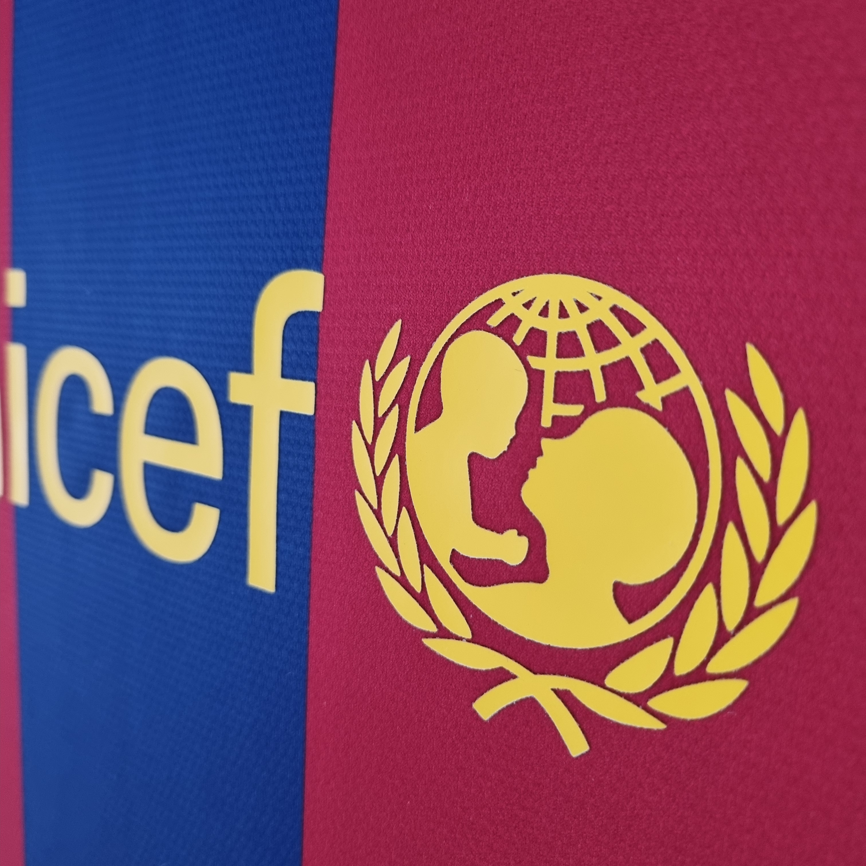 B.A.R.S.A Retro 10-11 Home Long Sleeve Jersey - Unitedfutballjersey