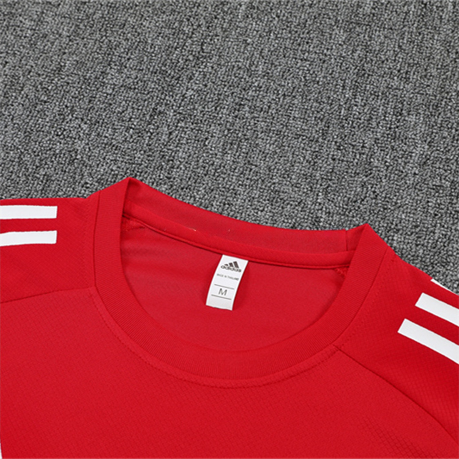 Manchester United 25-26 Kid Short-Sleeve Training Set - Red Top & Black Shorts - Unitedfutballjersey