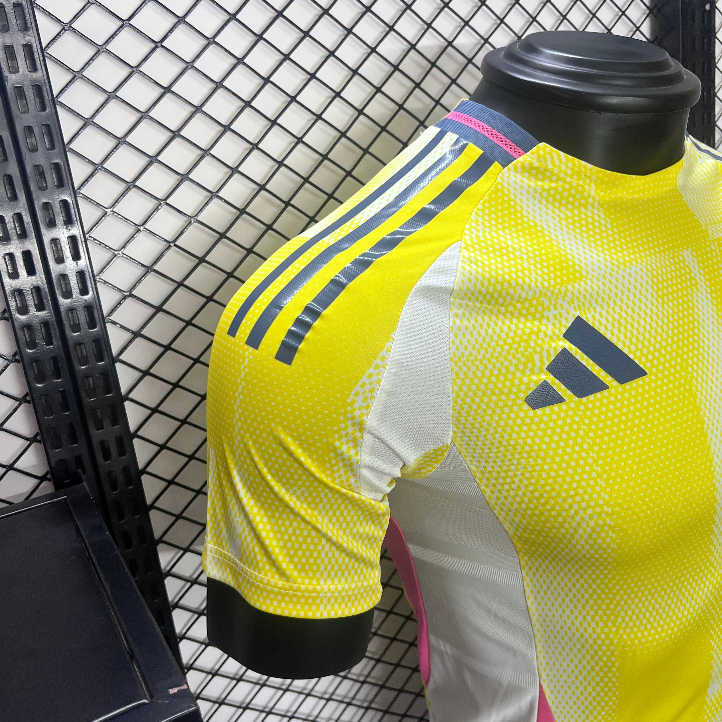 Juventus 24-25 Away Jersey - Player Version - Unitedfutballjersey