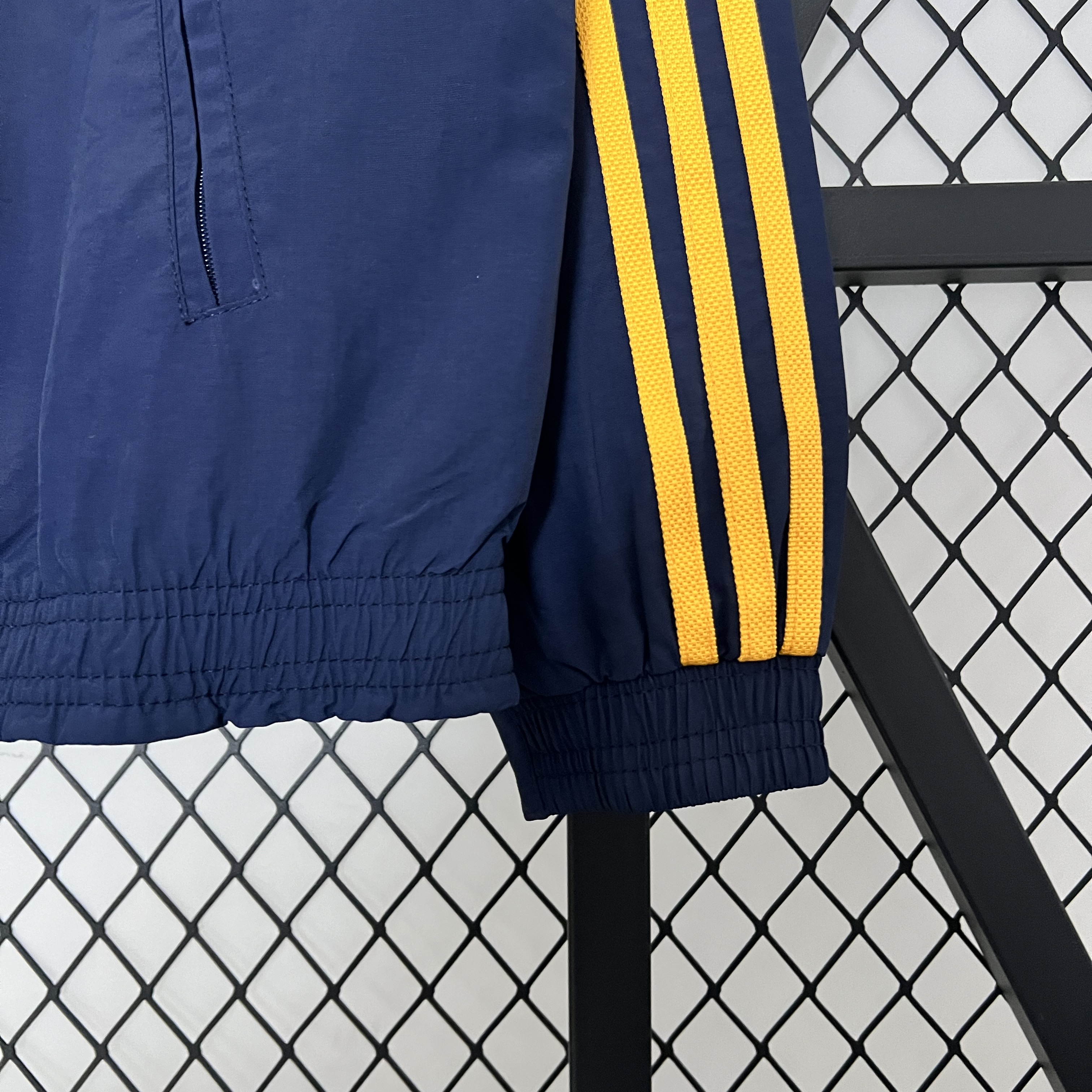 Real Madrid 23-24 Double Sided Windbreaker - Royal Blue - Unitedfutballjersey